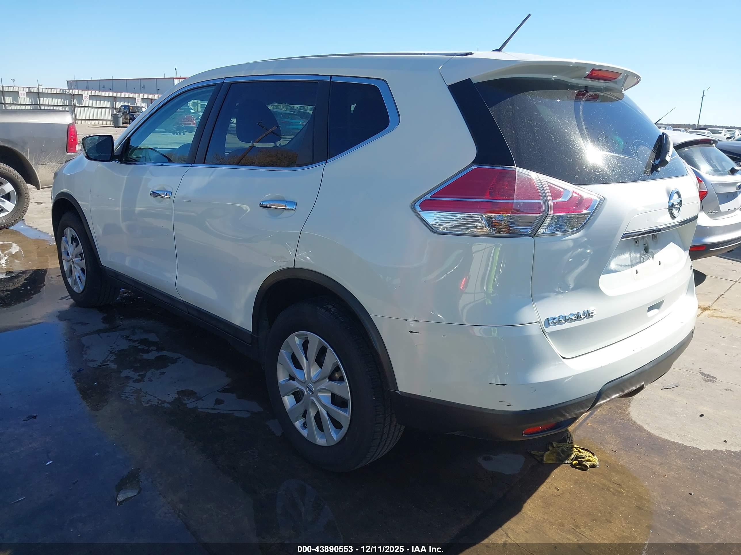 NISSAN ROGUE image 3