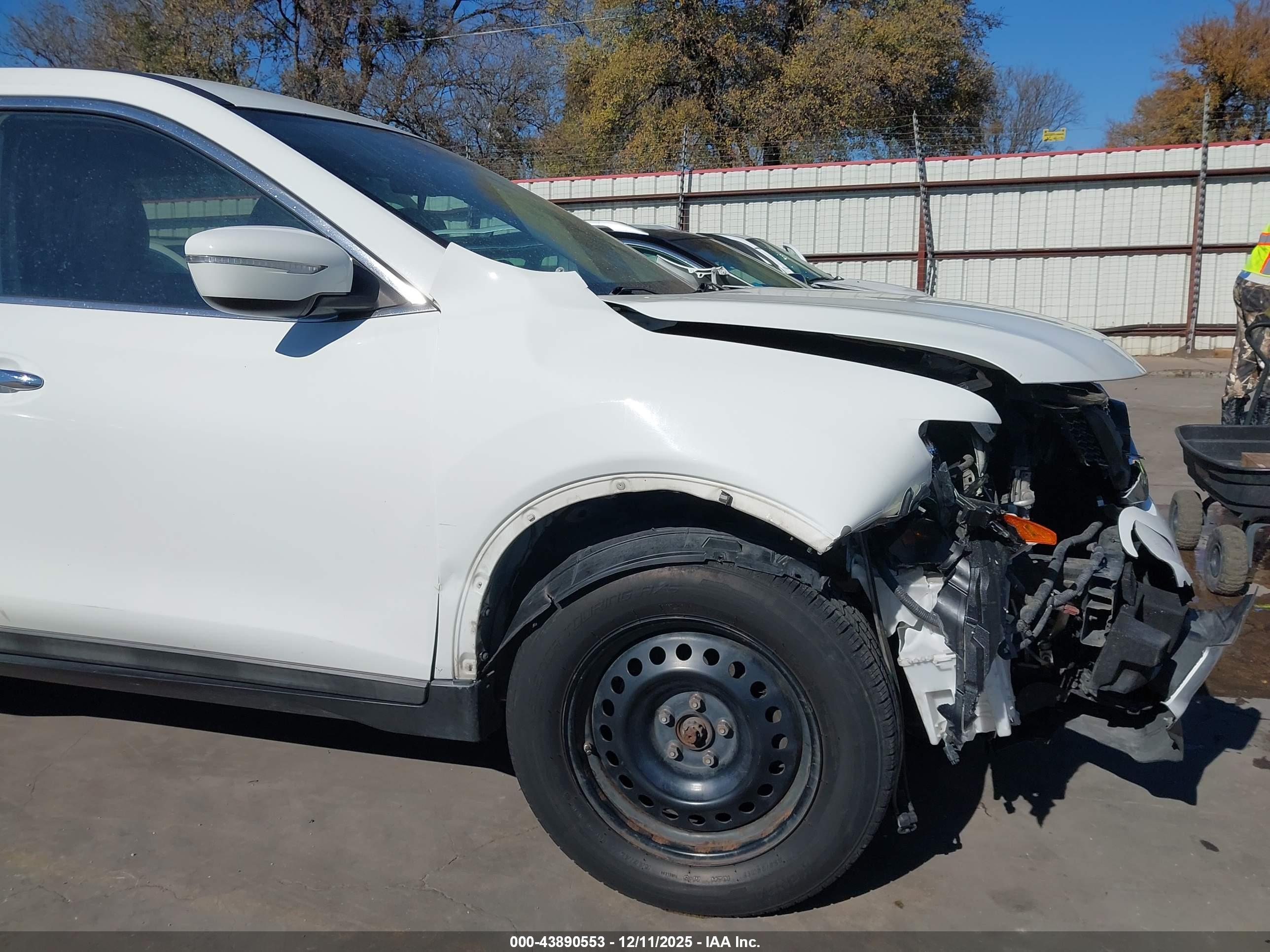 NISSAN ROGUE image 6