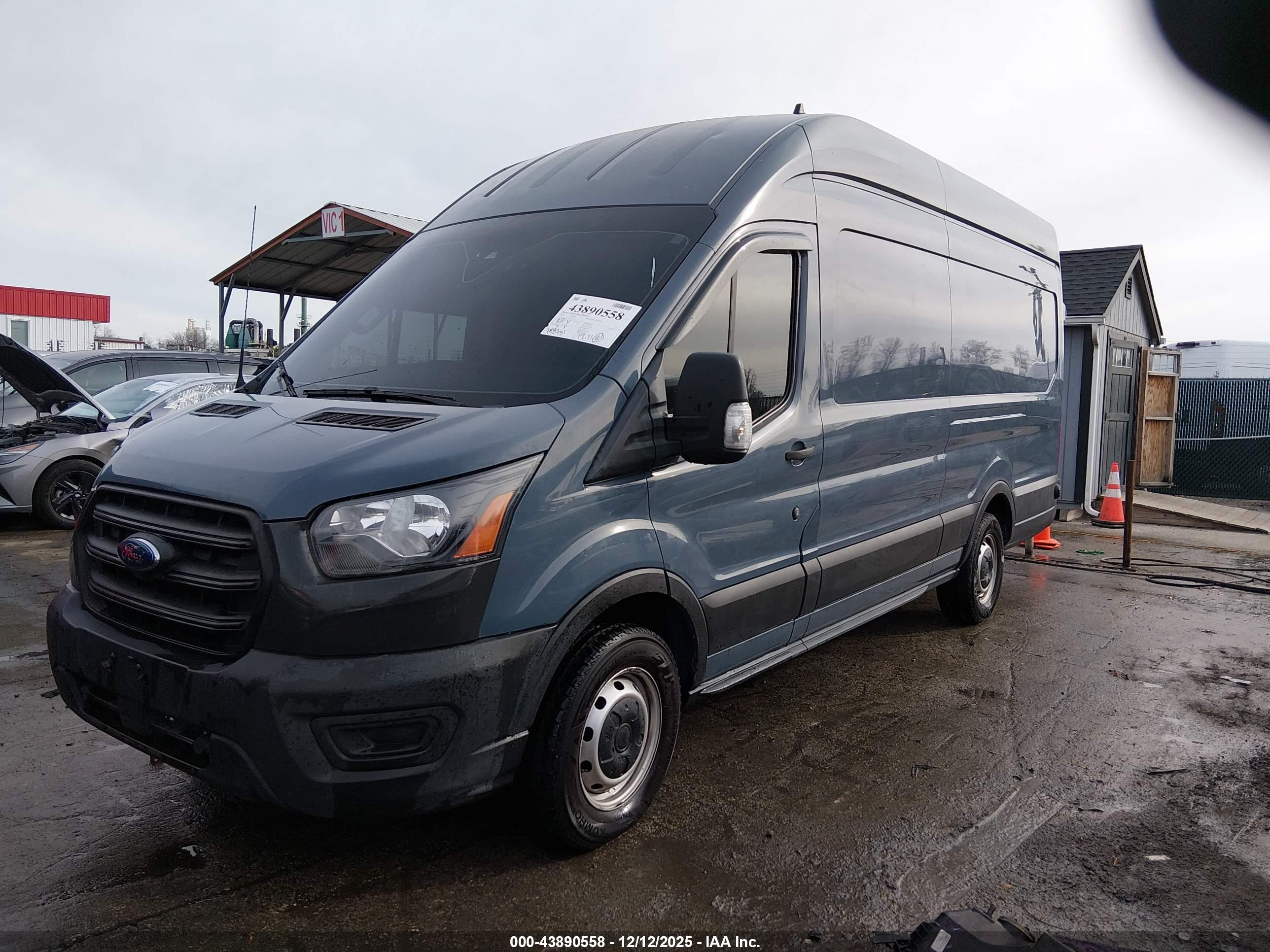 FORD TRANSIT-250 image 2