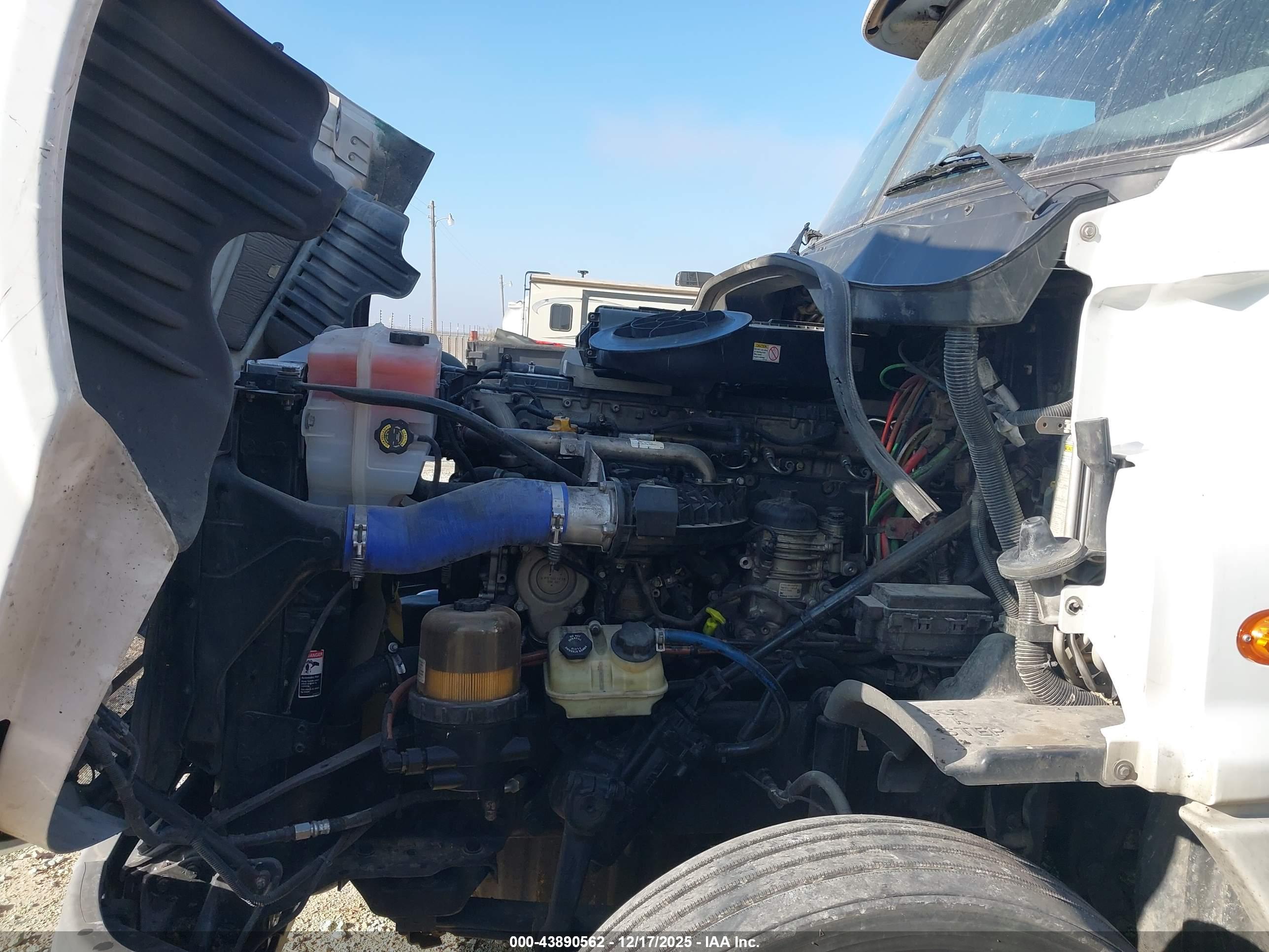 FREIGHTLINER CASCADIA image 10