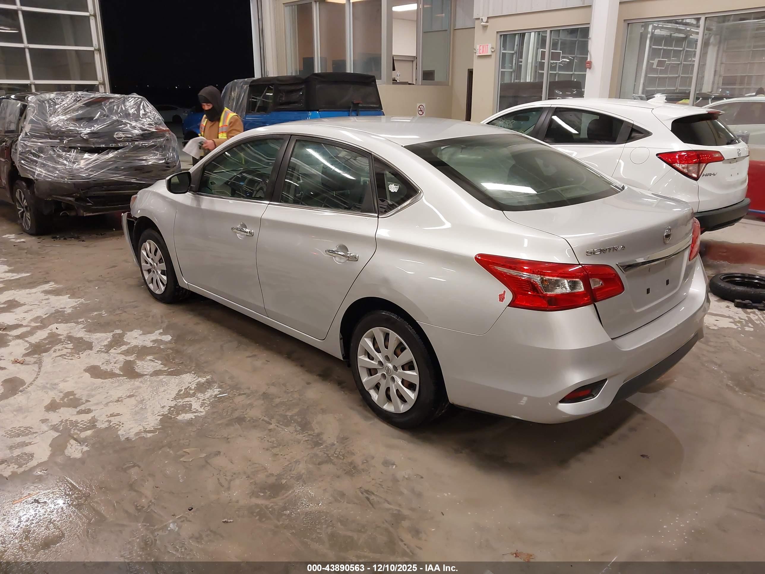 NISSAN SENTRA image 3