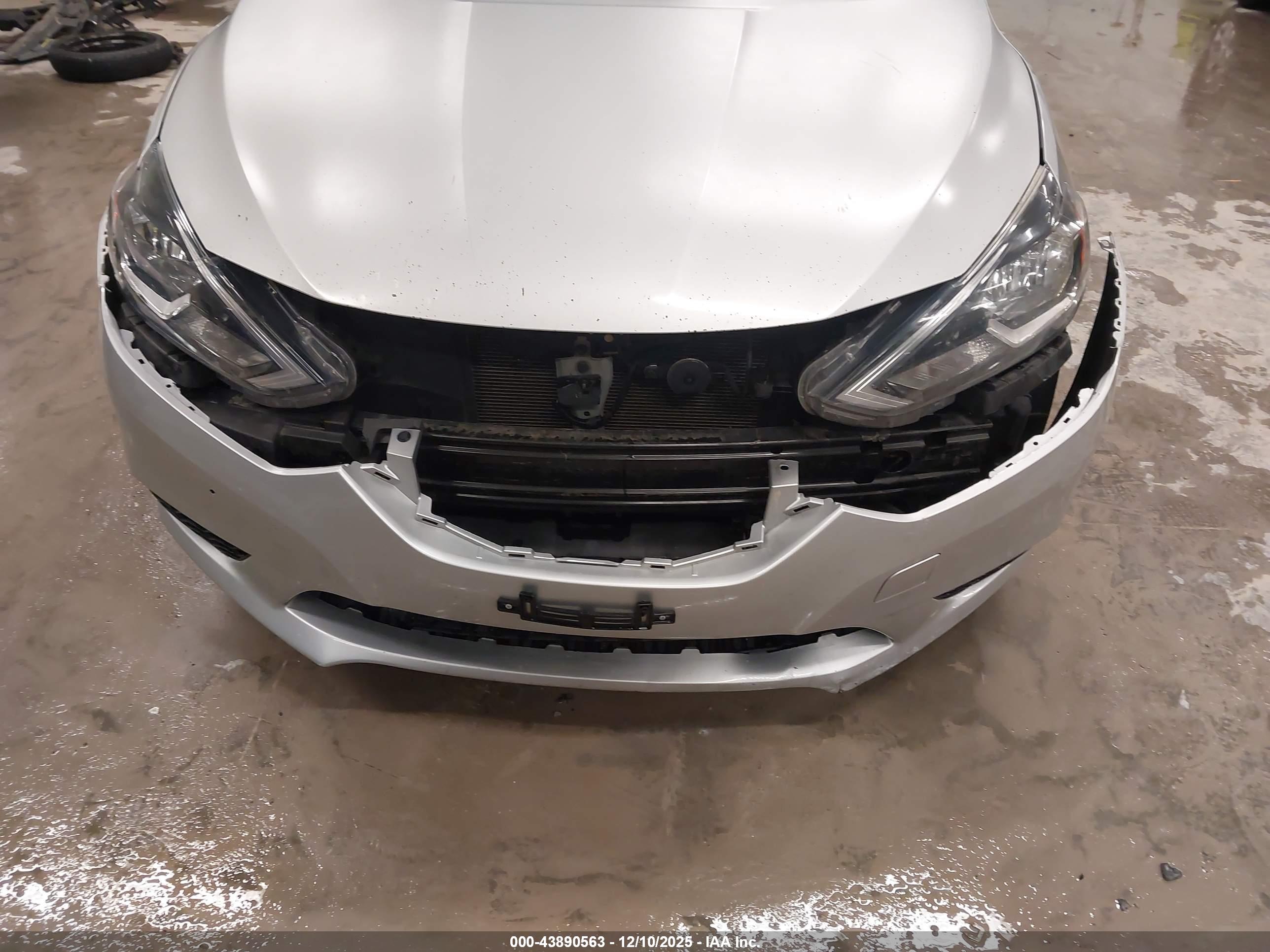 NISSAN SENTRA image 6