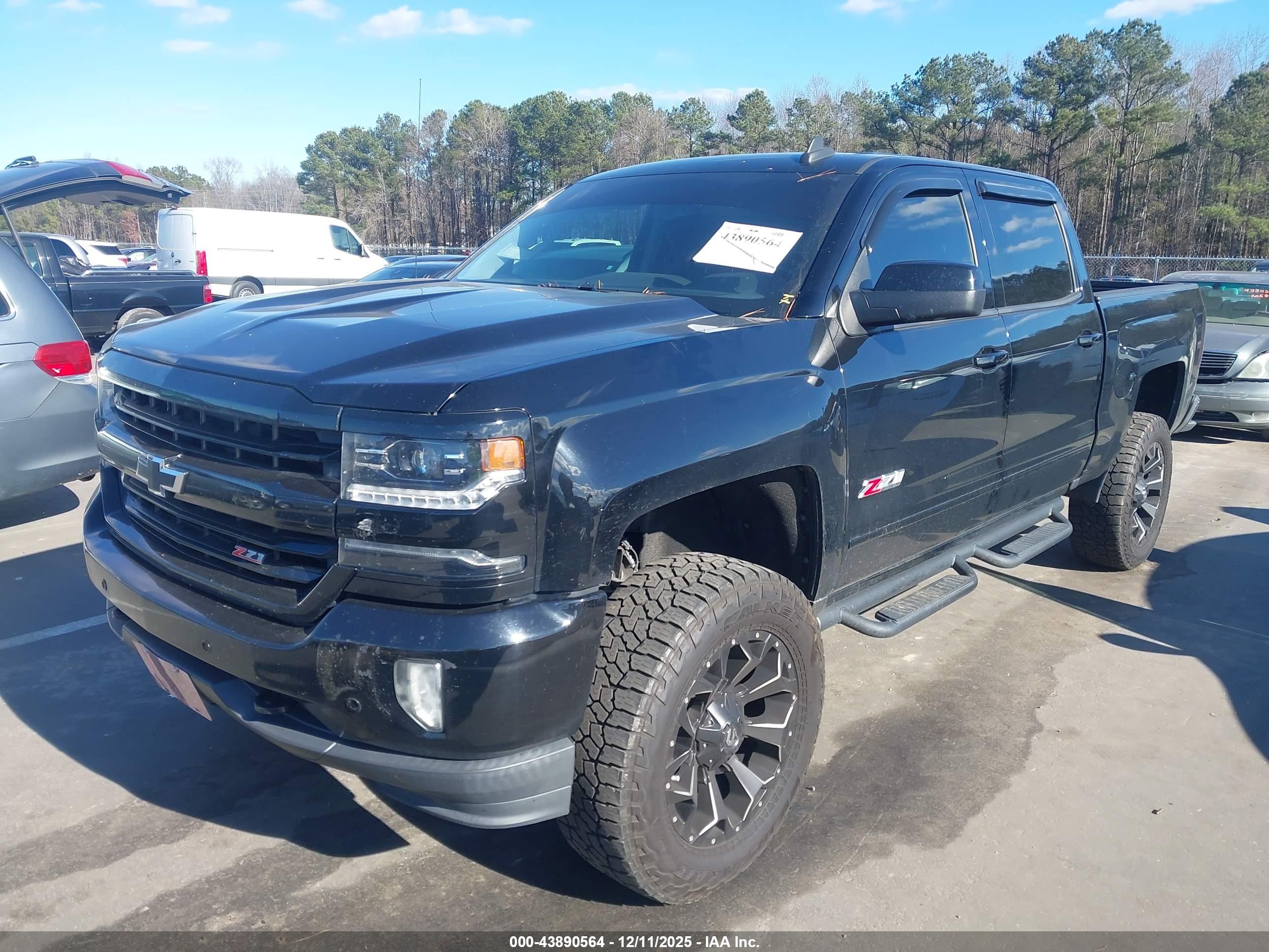 CHEVROLET SILVERADO image 2