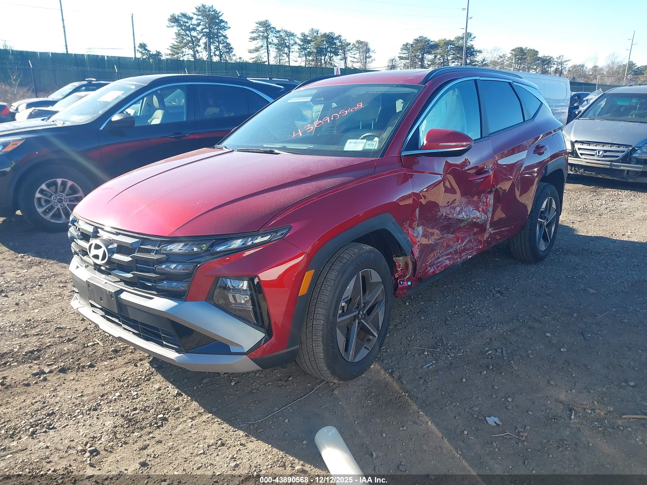 HYUNDAI TUCSON image 2