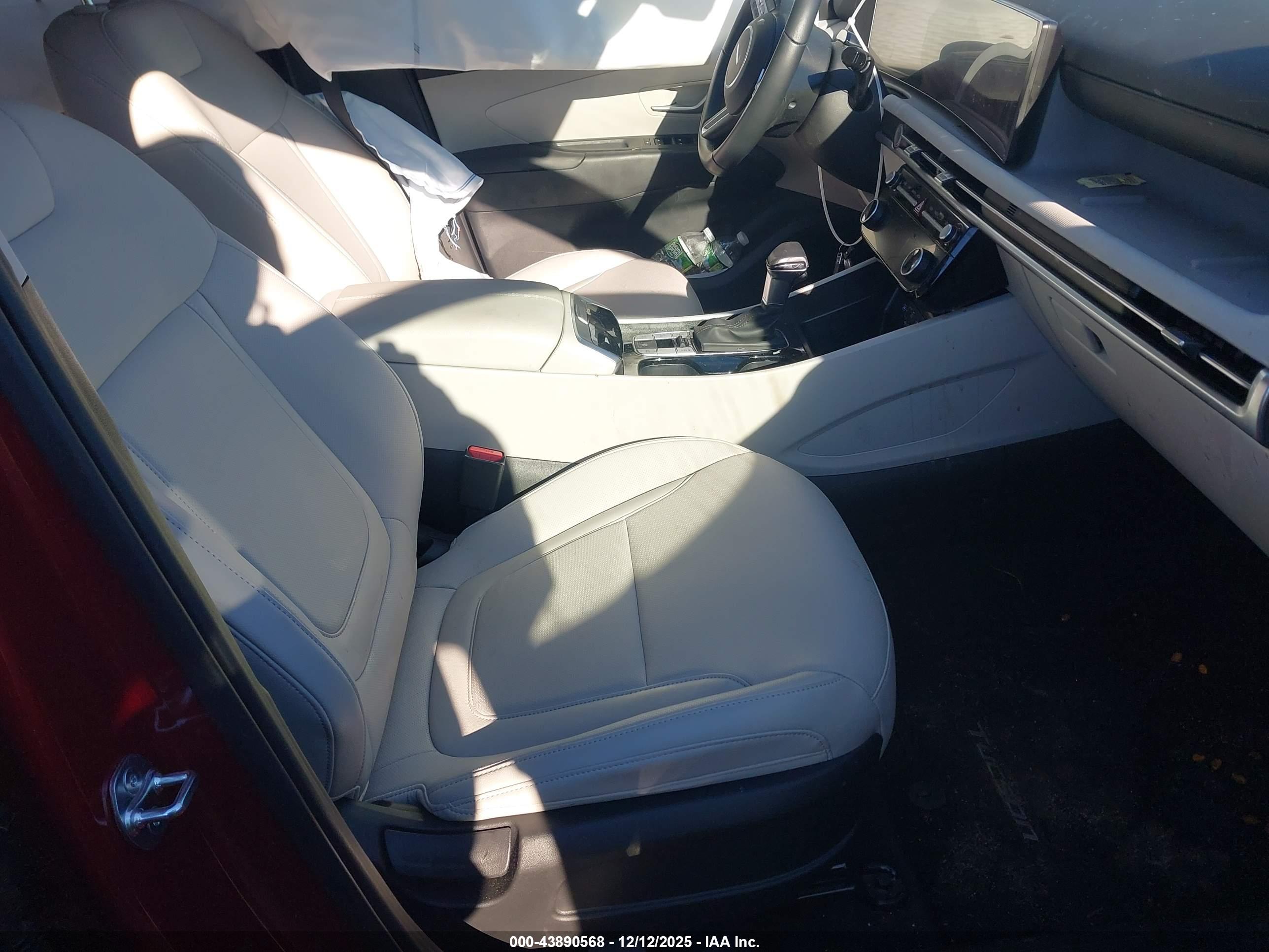HYUNDAI TUCSON image 5