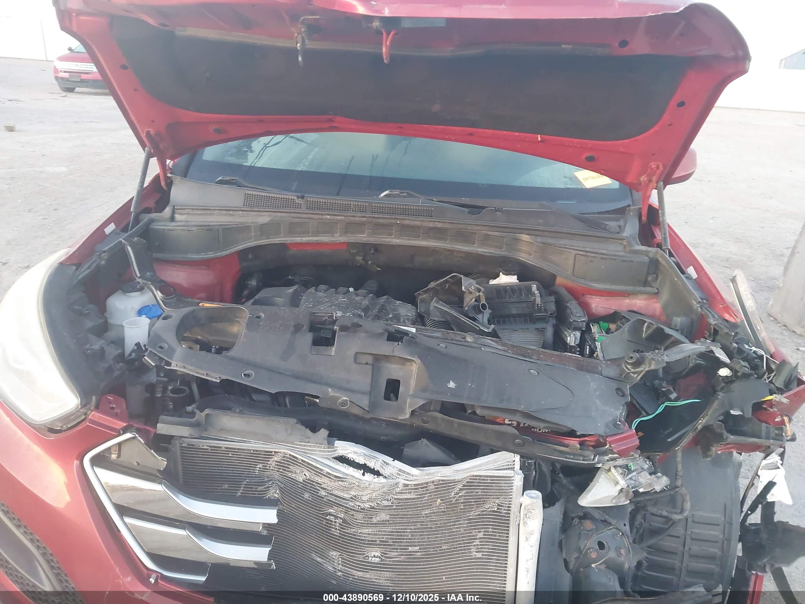 HYUNDAI SANTA image 10