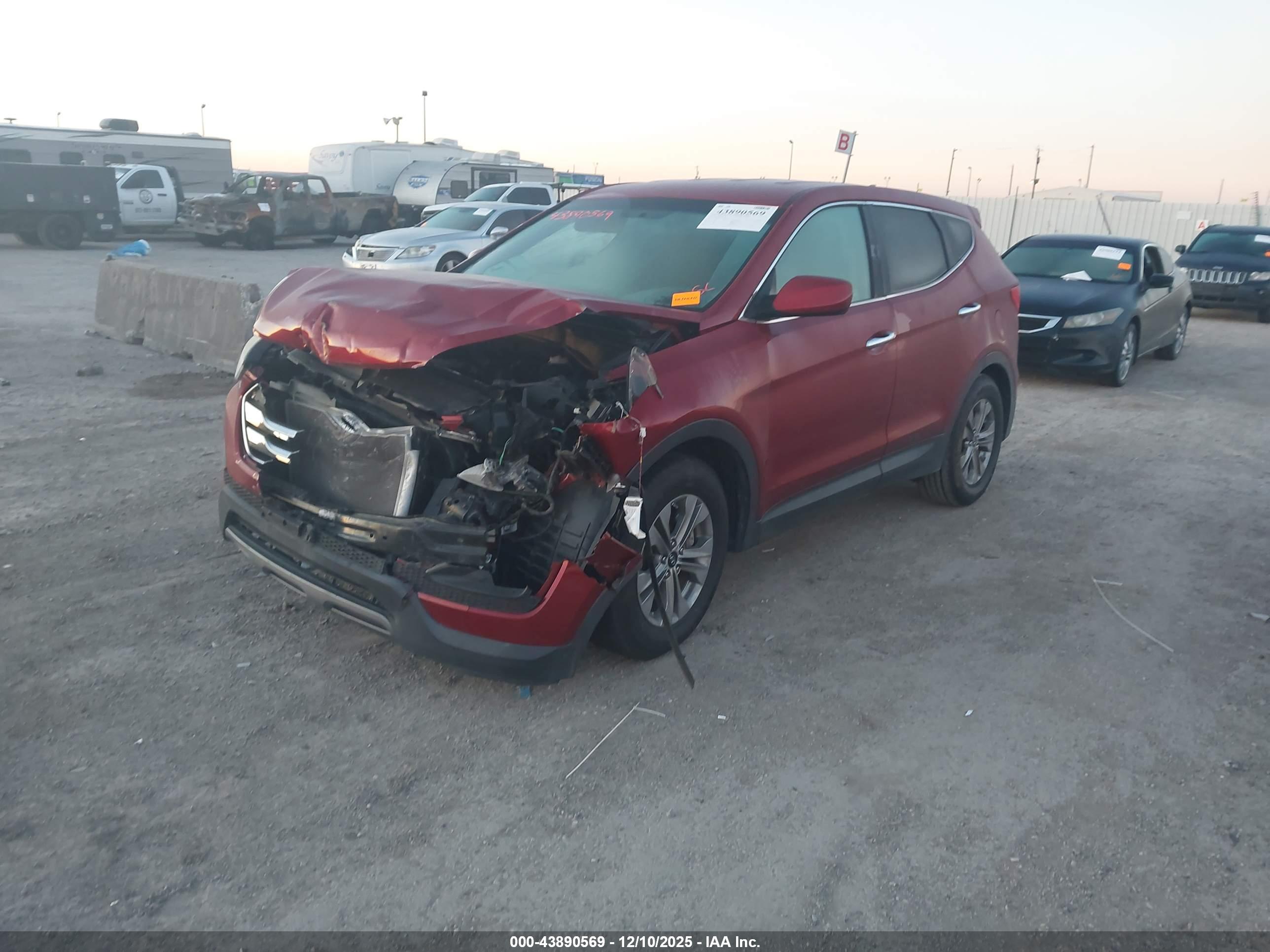 HYUNDAI SANTA image 2