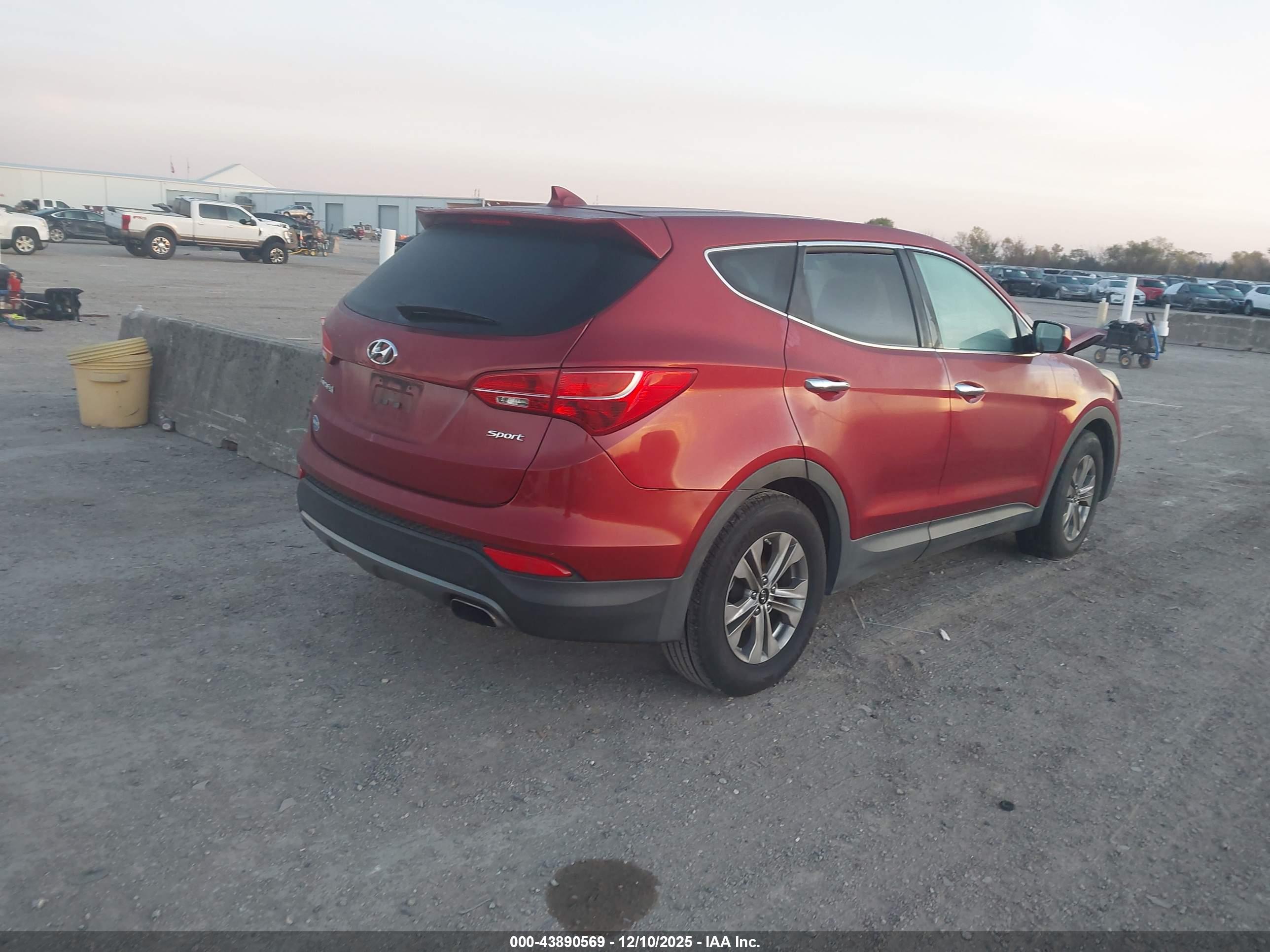 HYUNDAI SANTA image 4