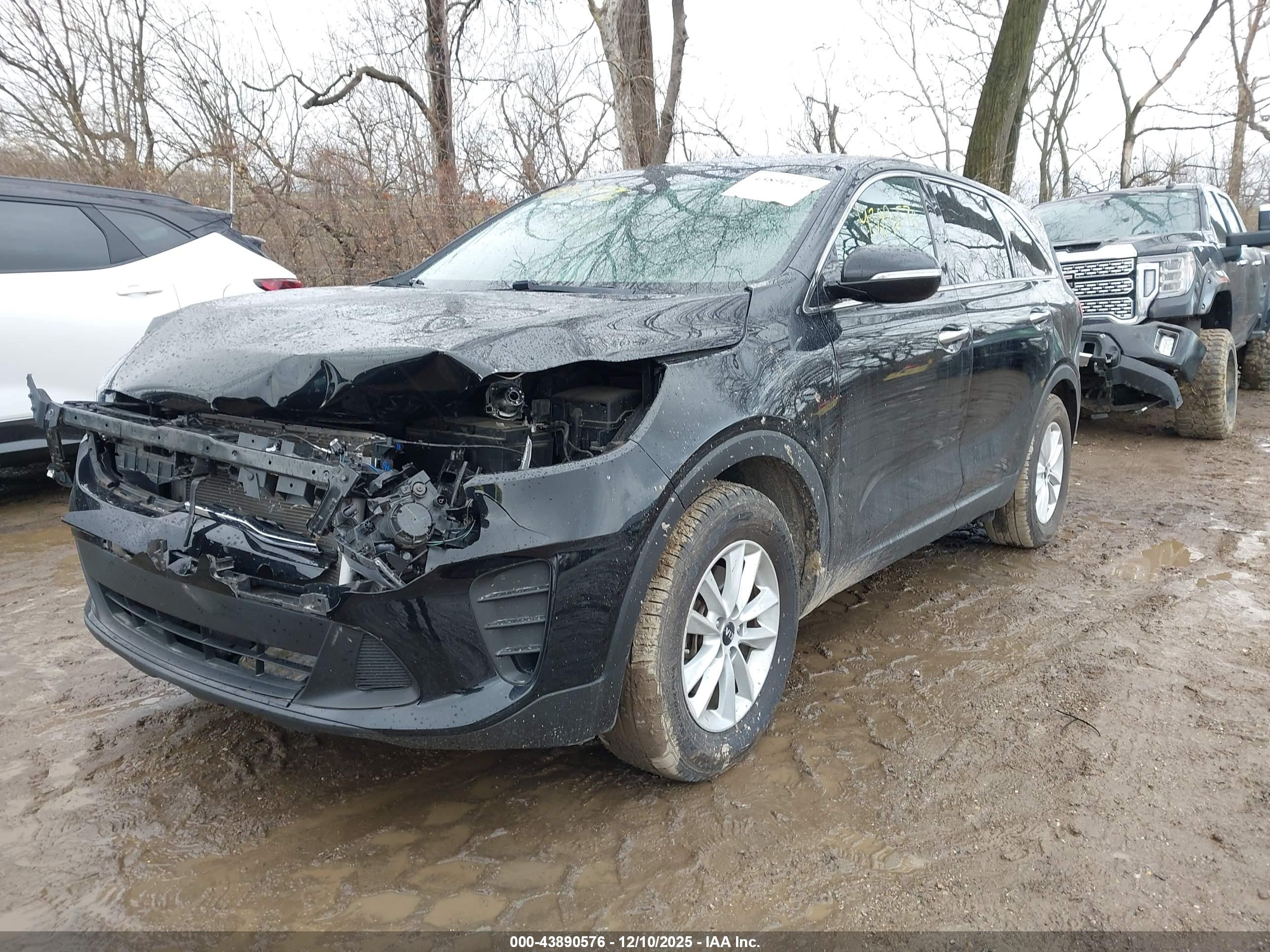 KIA SORENTO image 2