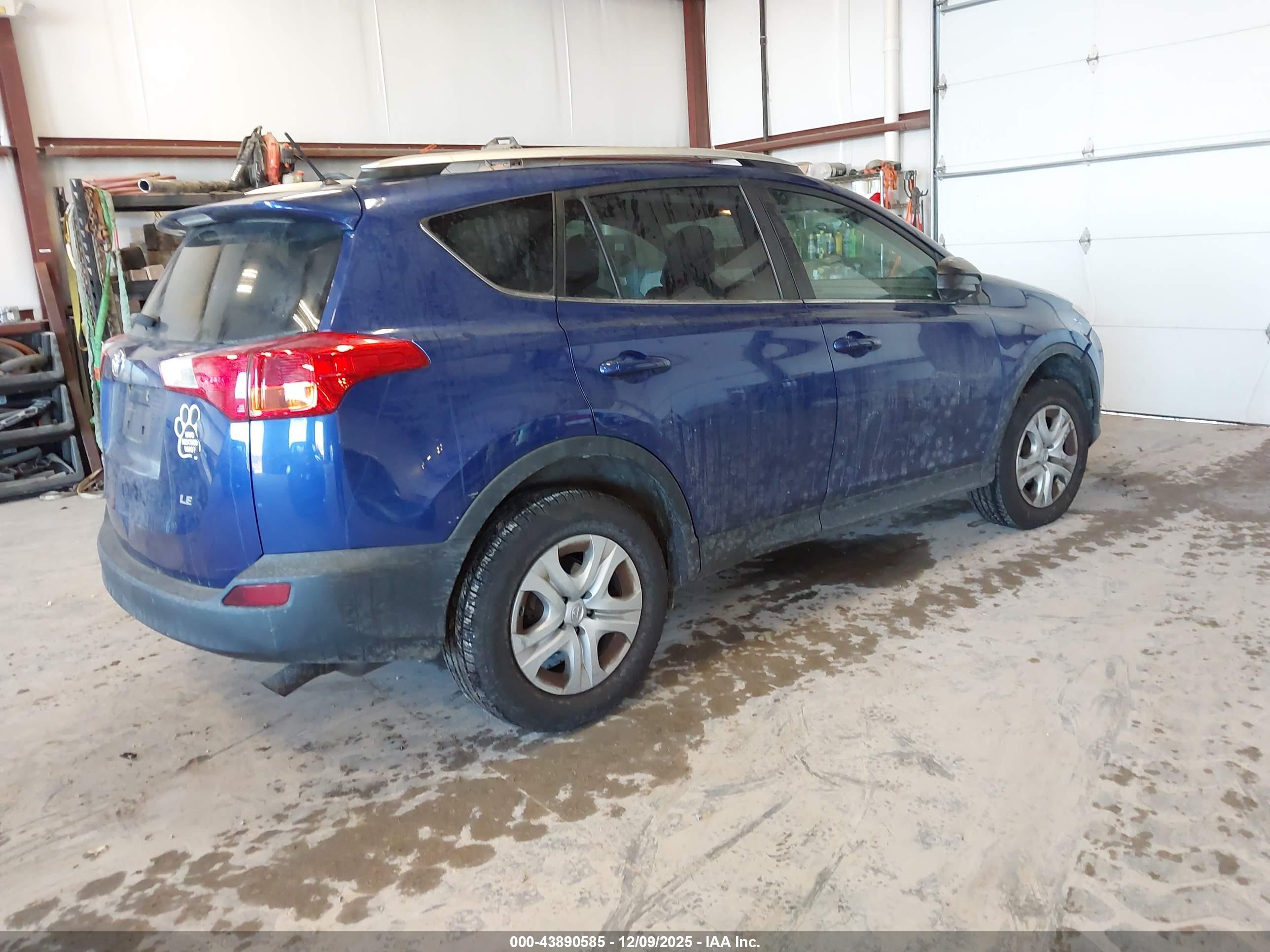 TOYOTA RAV4 image 4