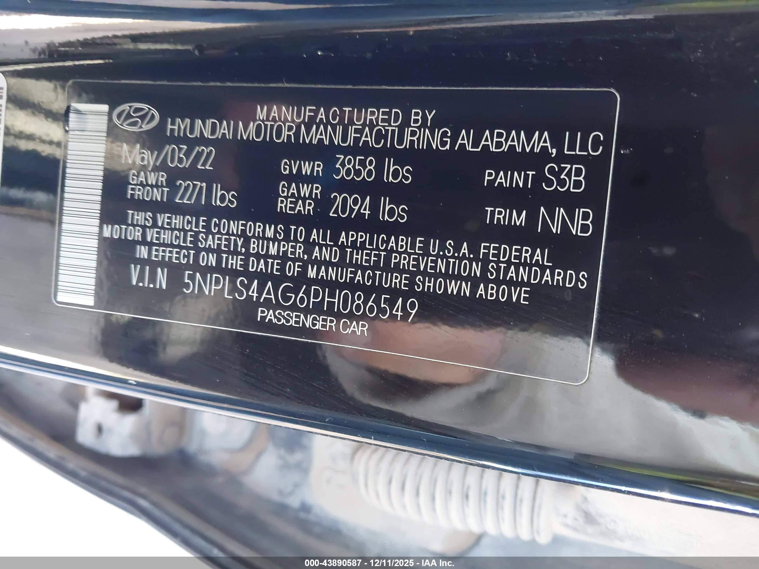 HYUNDAI ELANTRA image 9