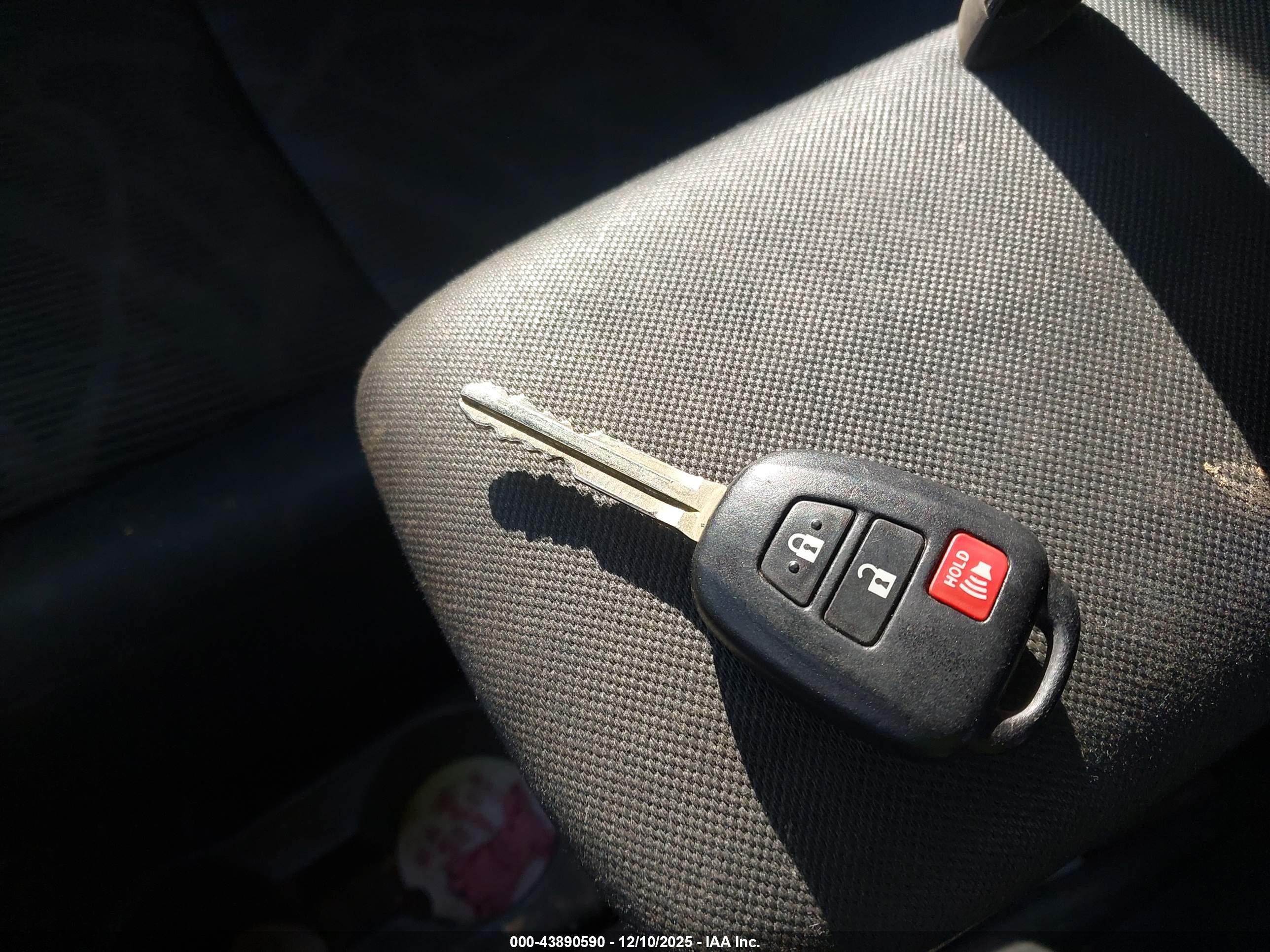 SCION XB image 11