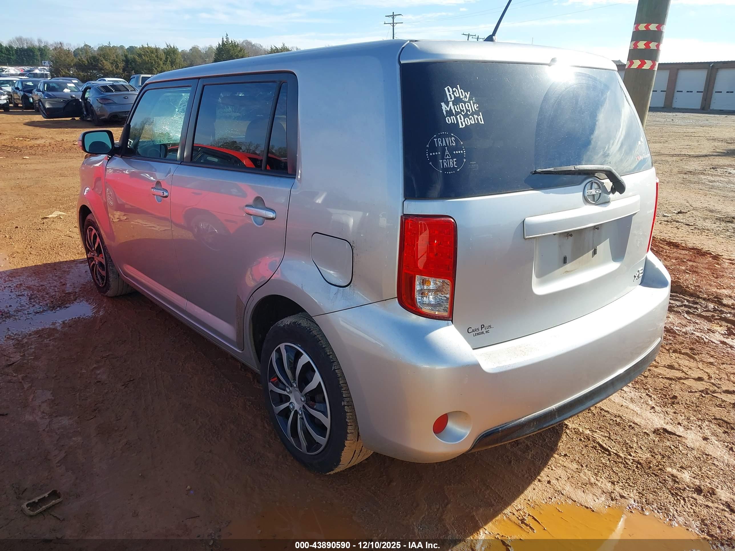 SCION XB image 3