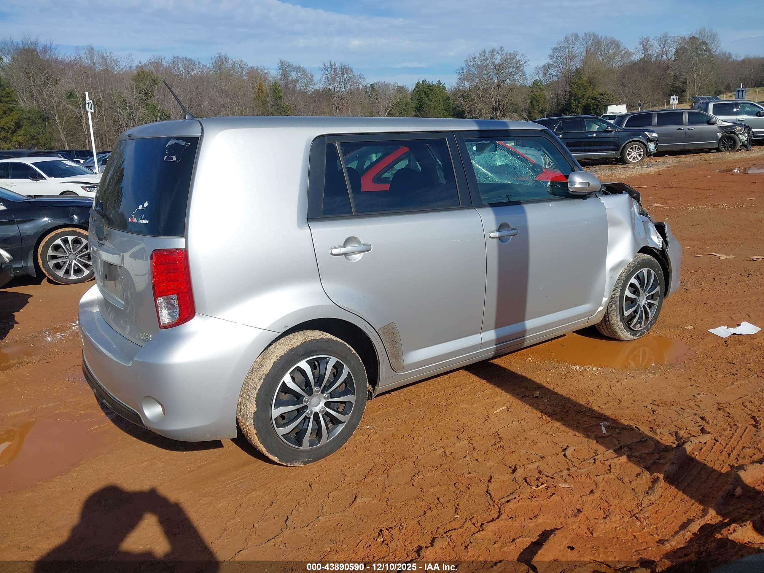 SCION XB image 4