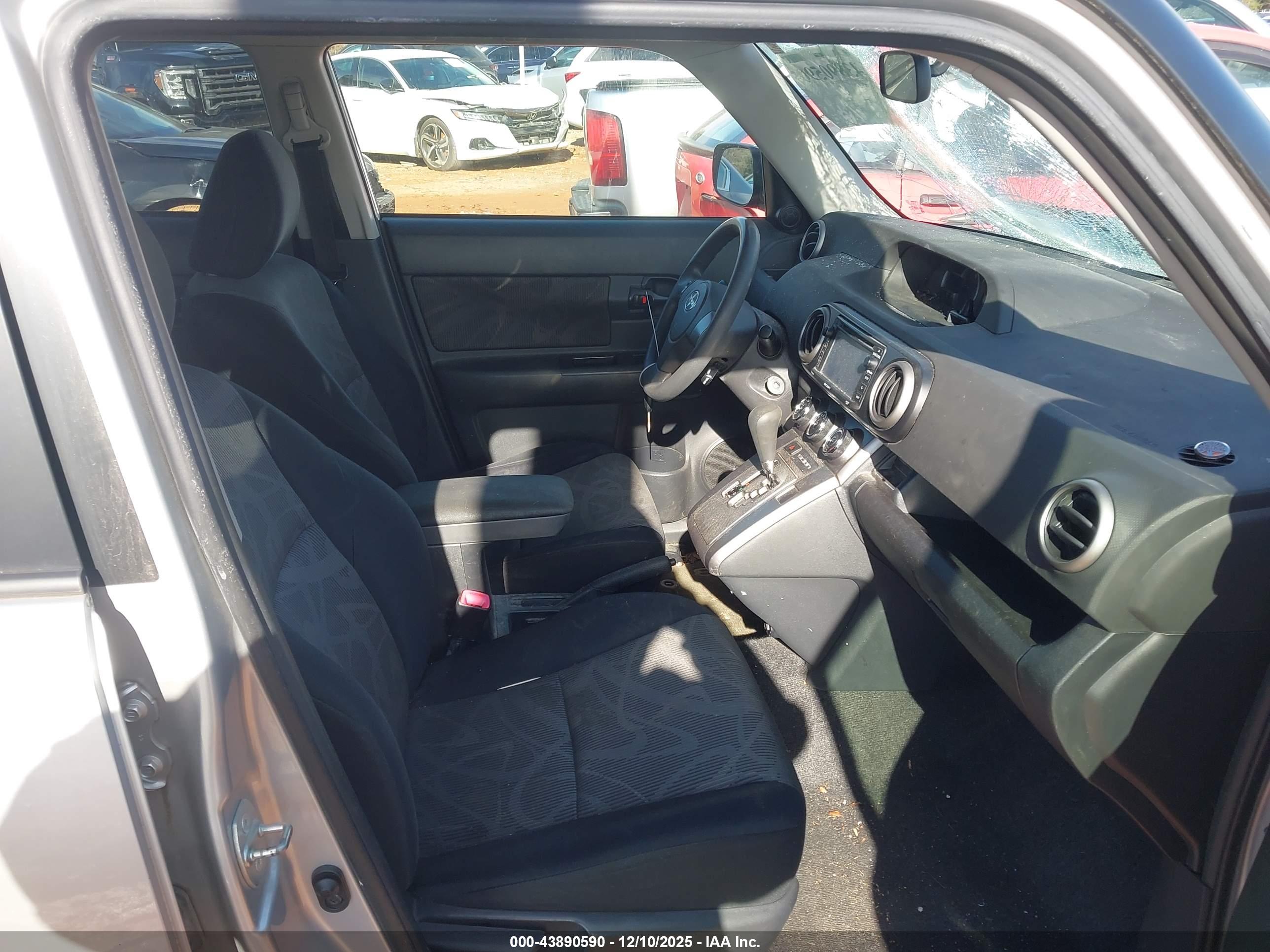 SCION XB image 5