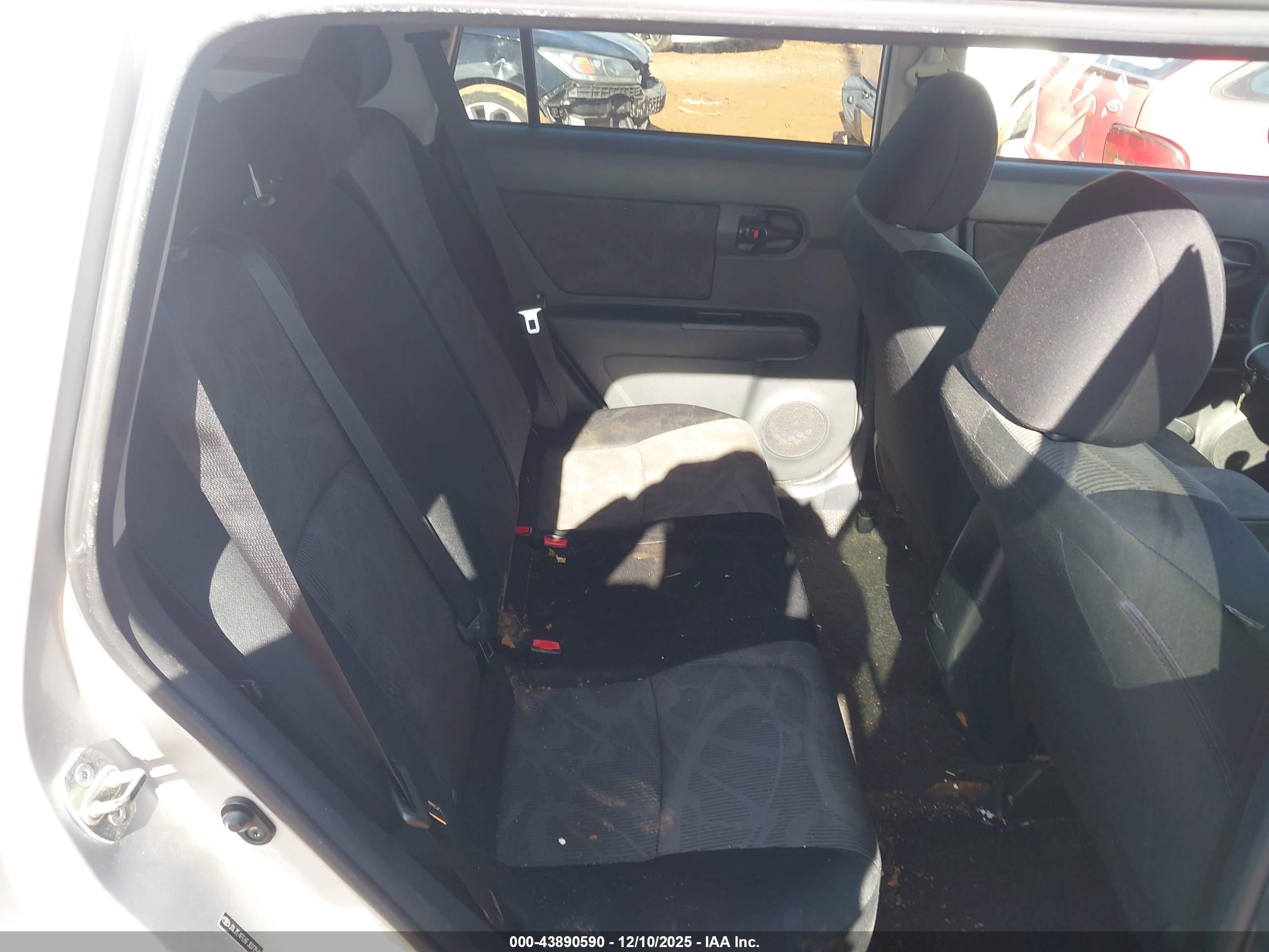 SCION XB image 8