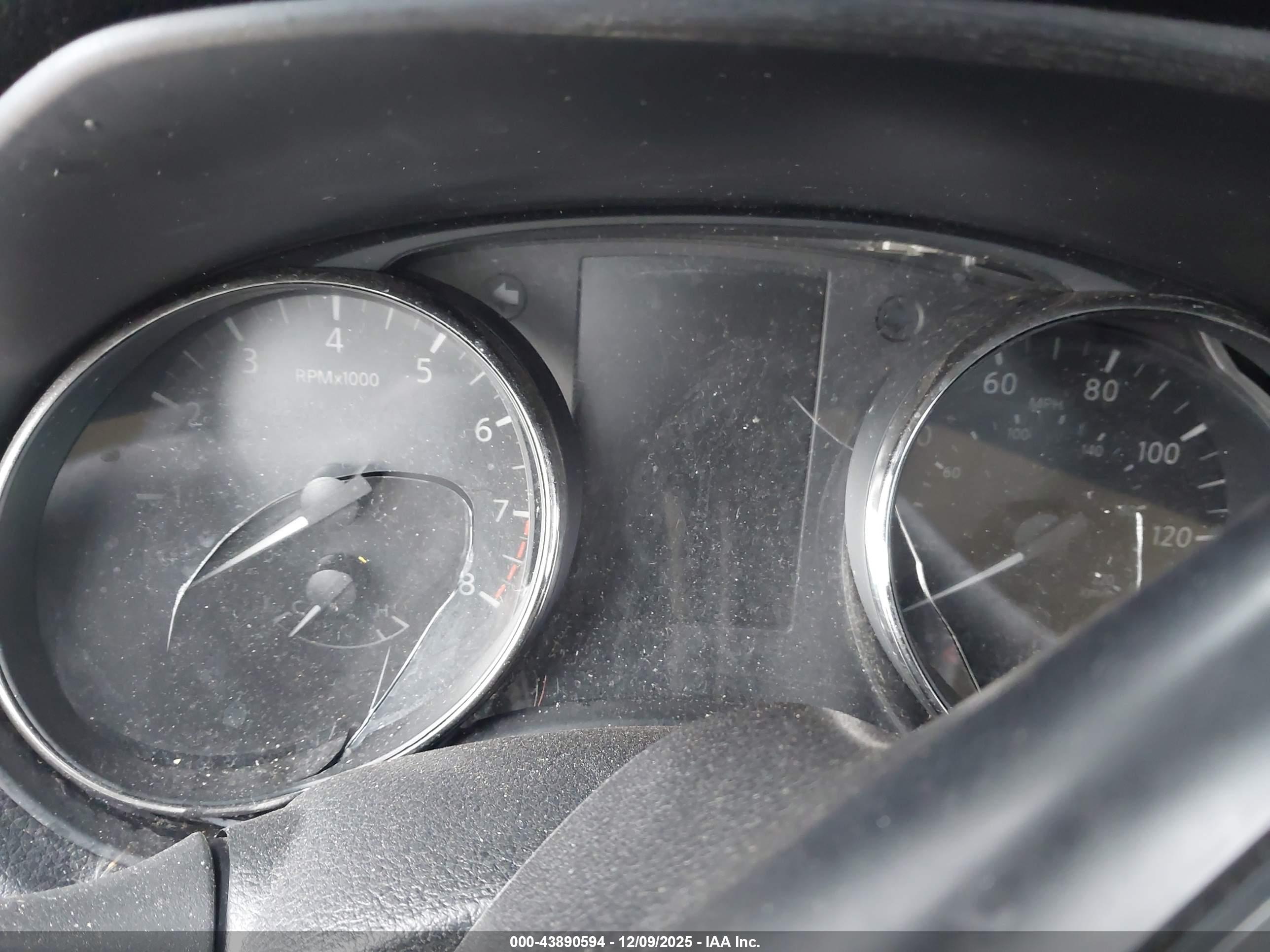 NISSAN ROGUE image 7