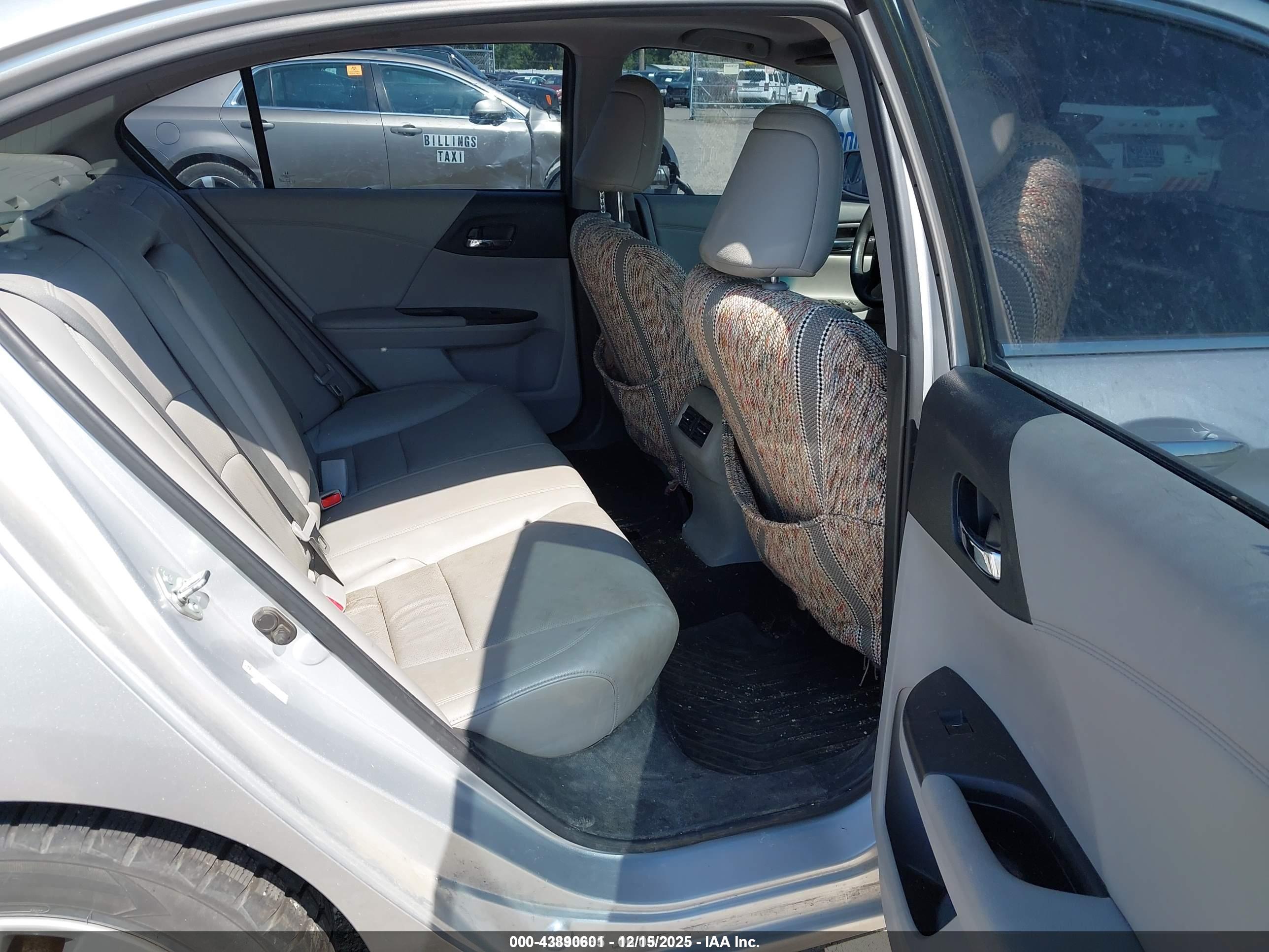 HONDA ACCORD image 8