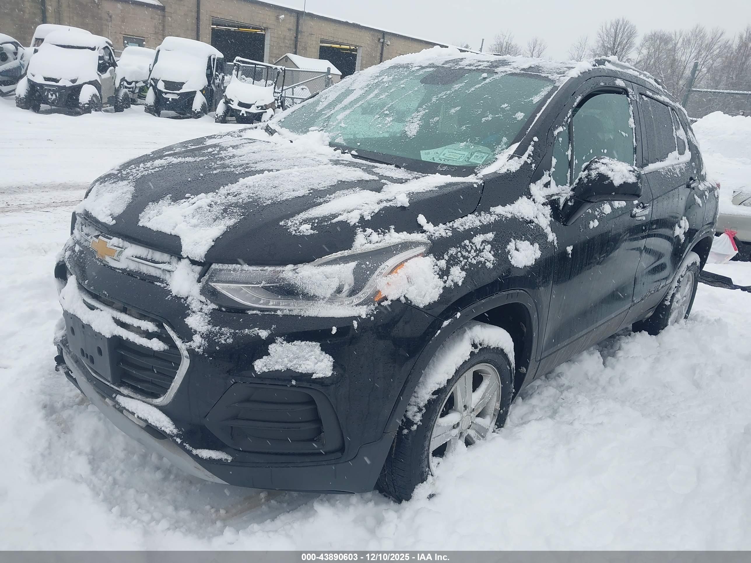 CHEVROLET TRAX image 2