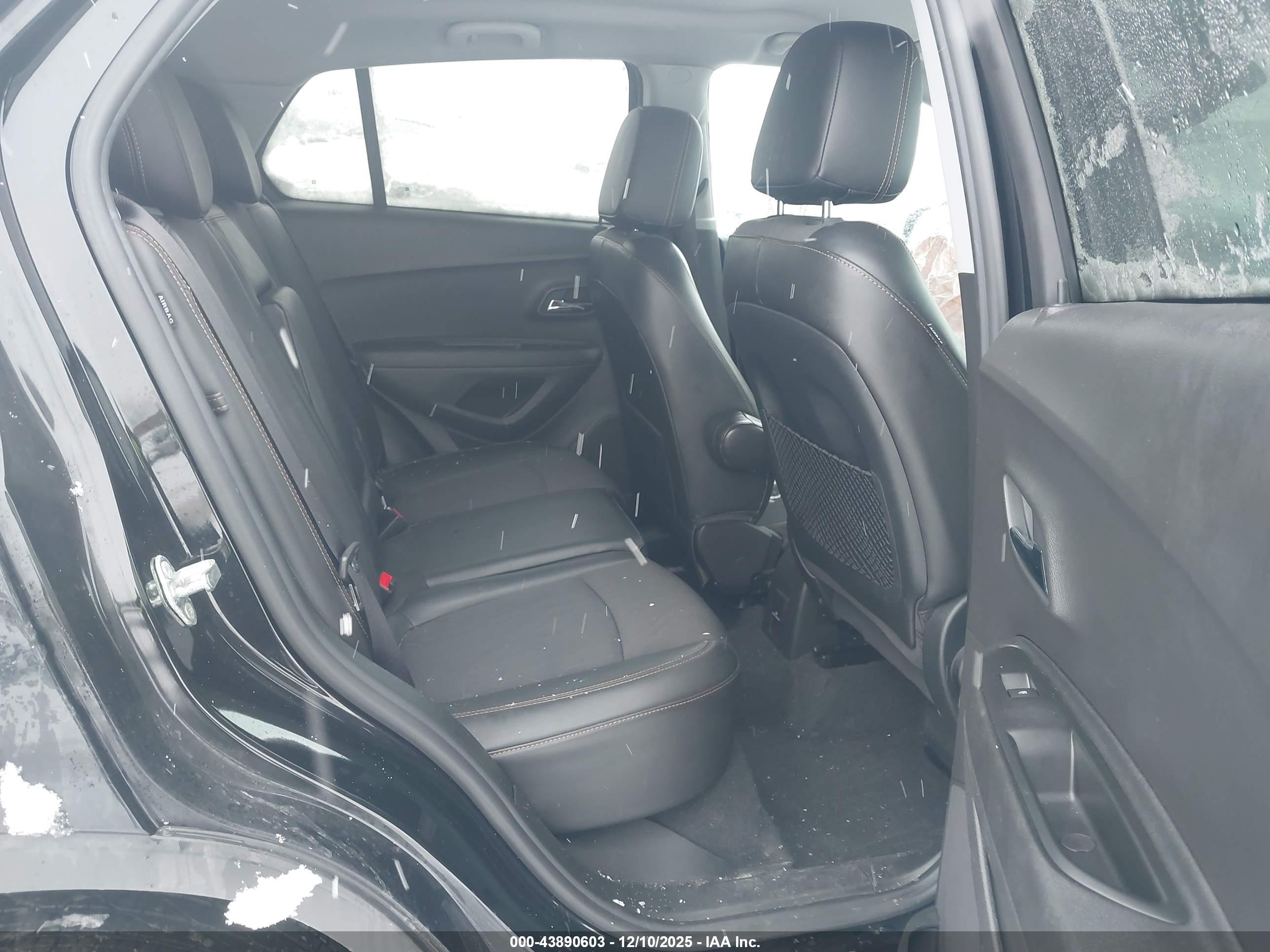 CHEVROLET TRAX image 8