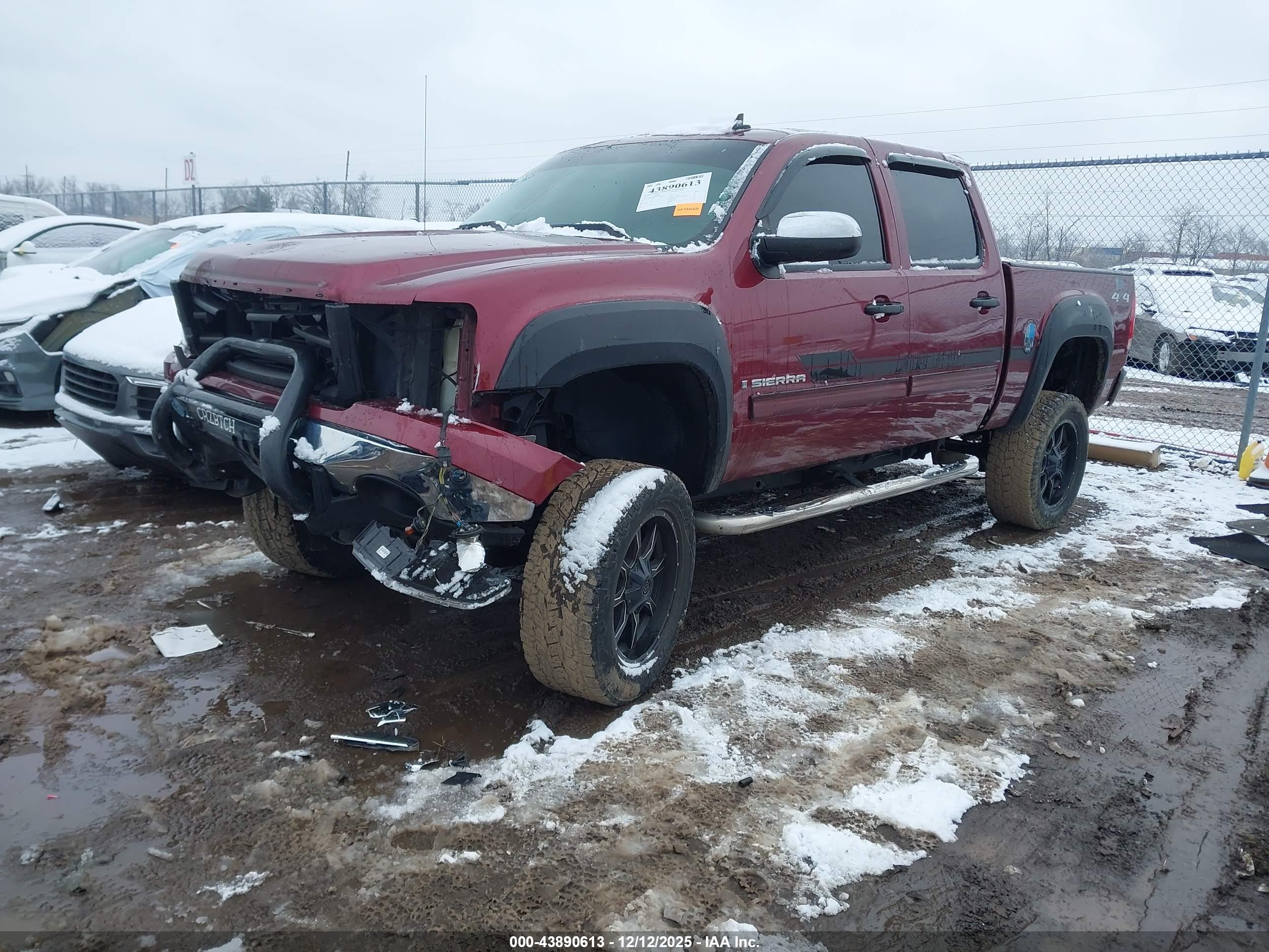 GMC SIERRA image 2