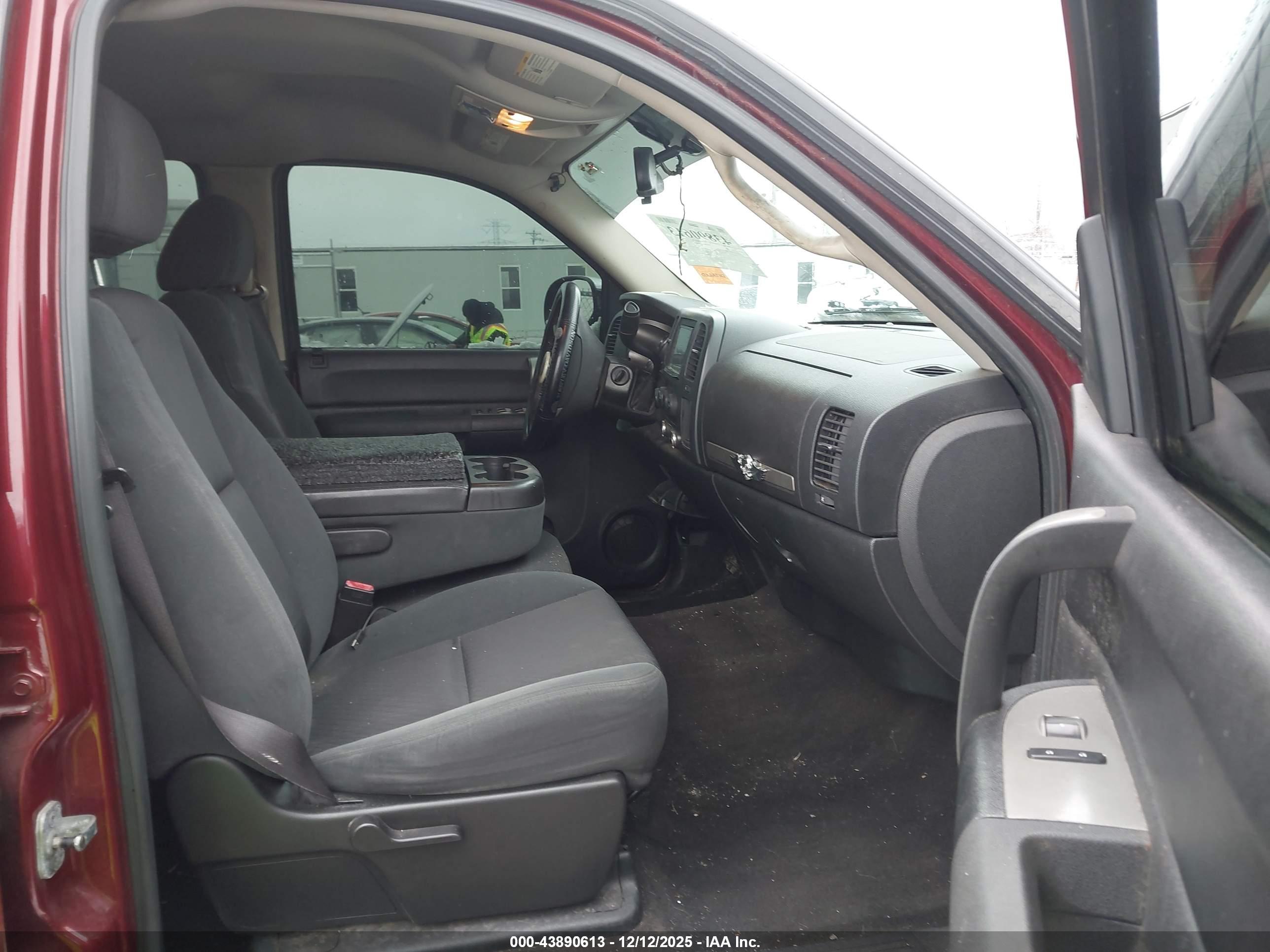 GMC SIERRA image 5