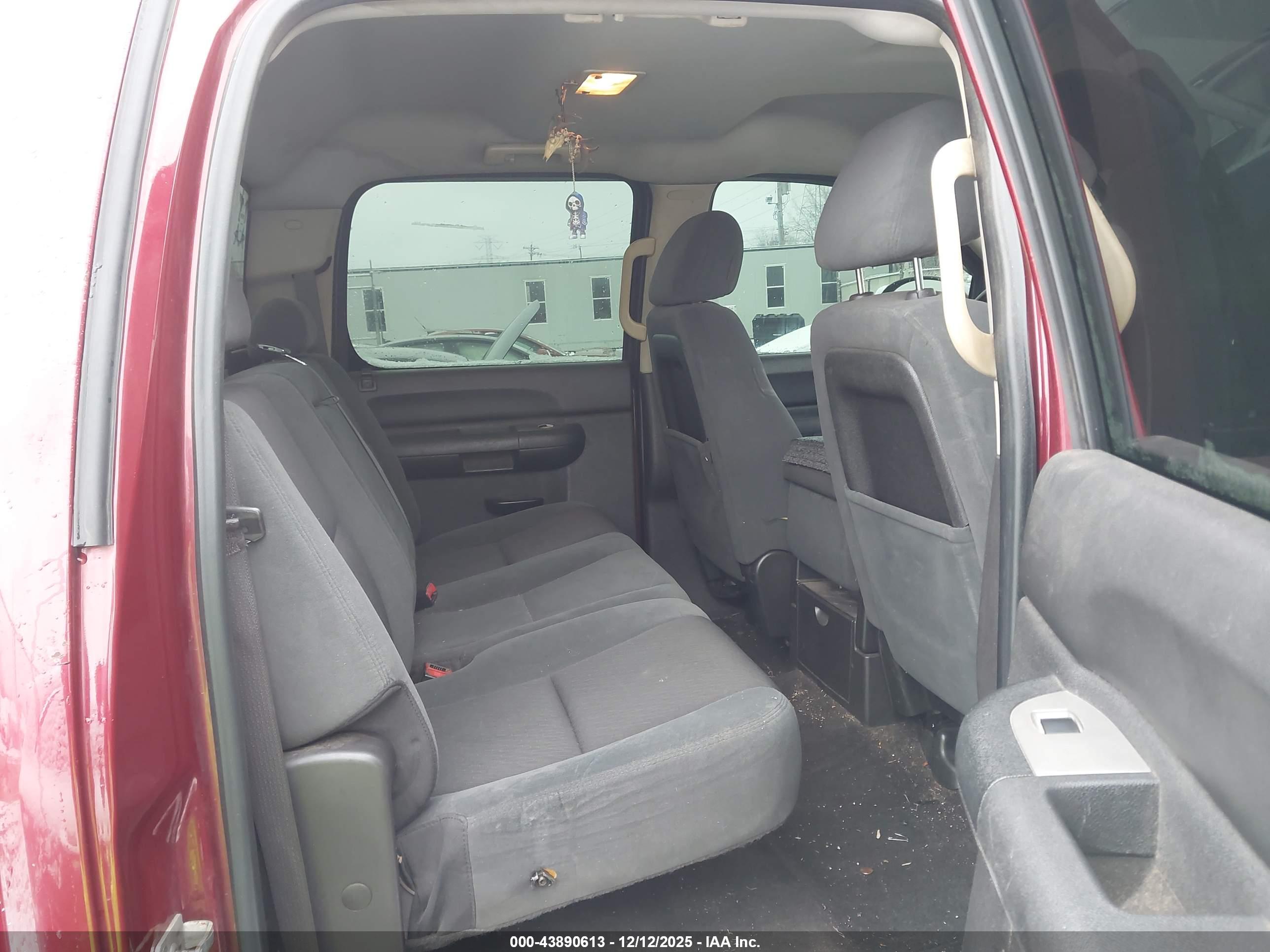 GMC SIERRA image 8