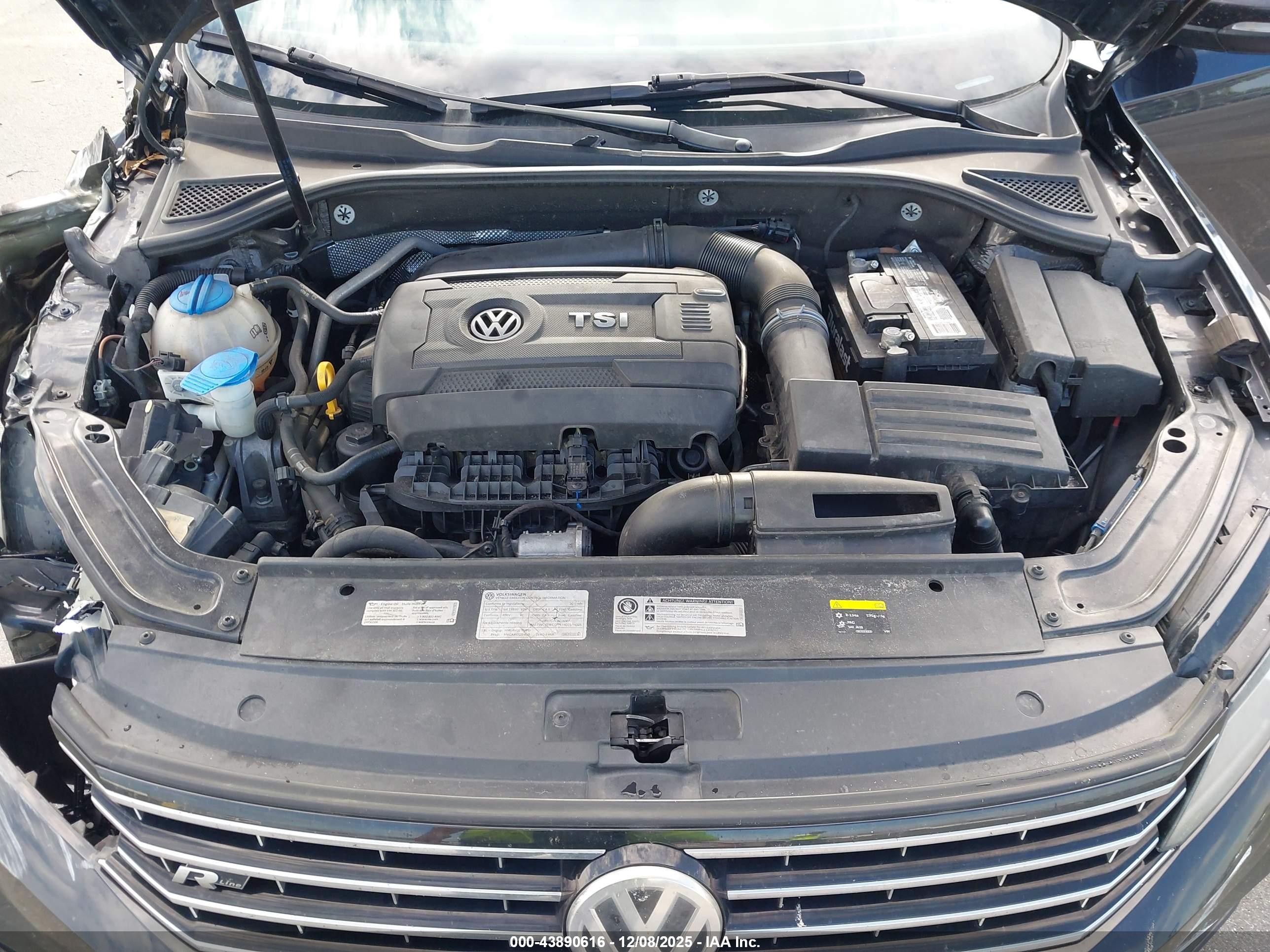 VOLKSWAGEN PASSAT image 10