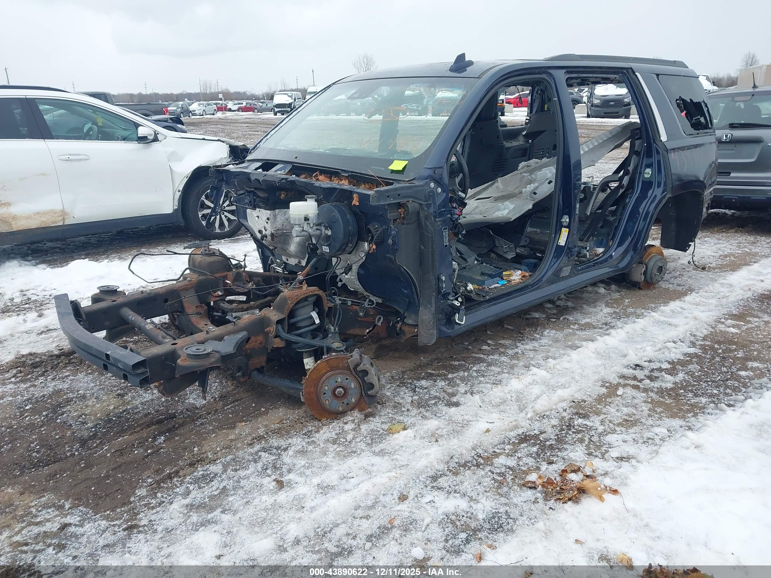 GMC YUKON image 2