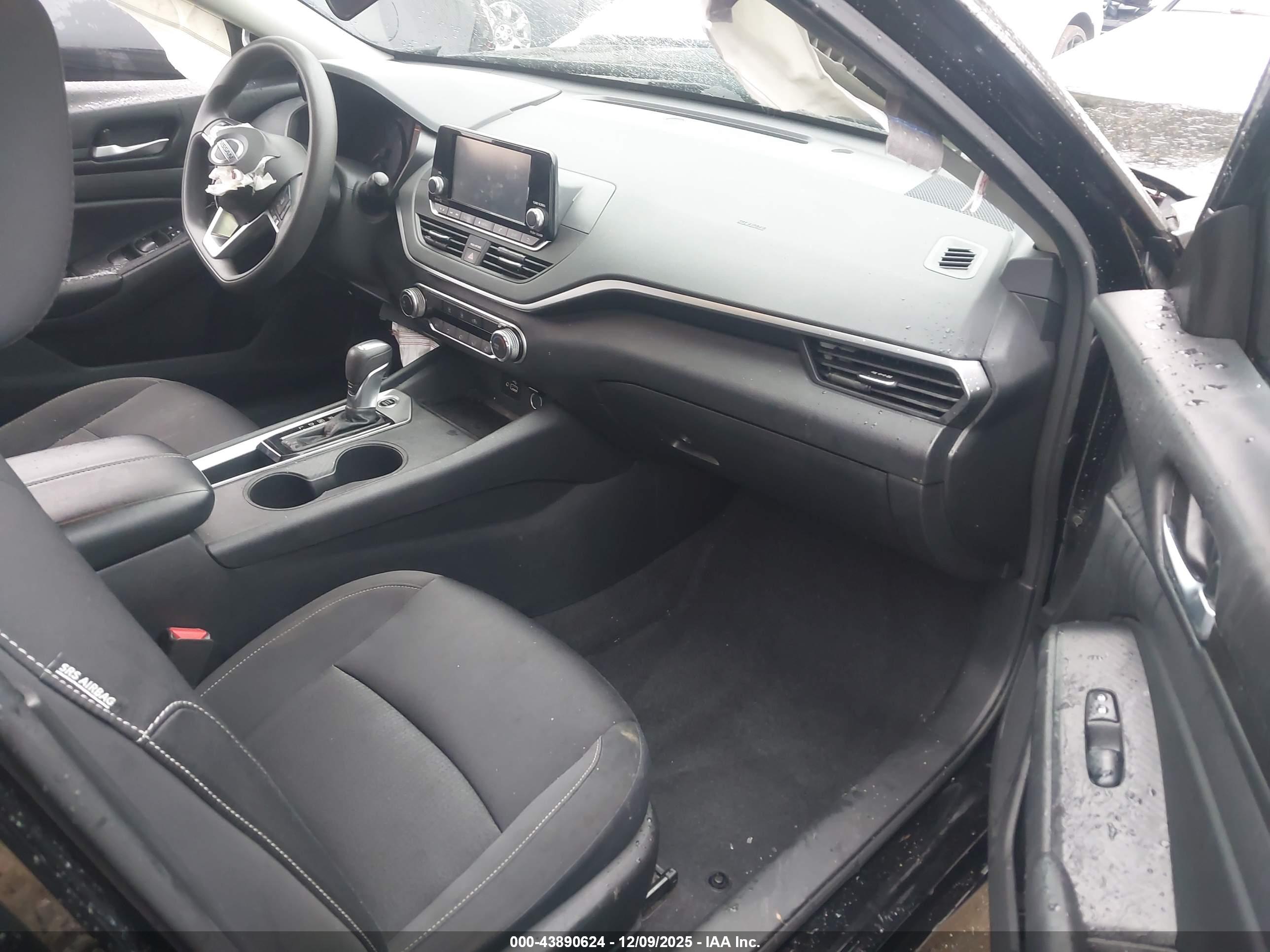 NISSAN ALTIMA image 5