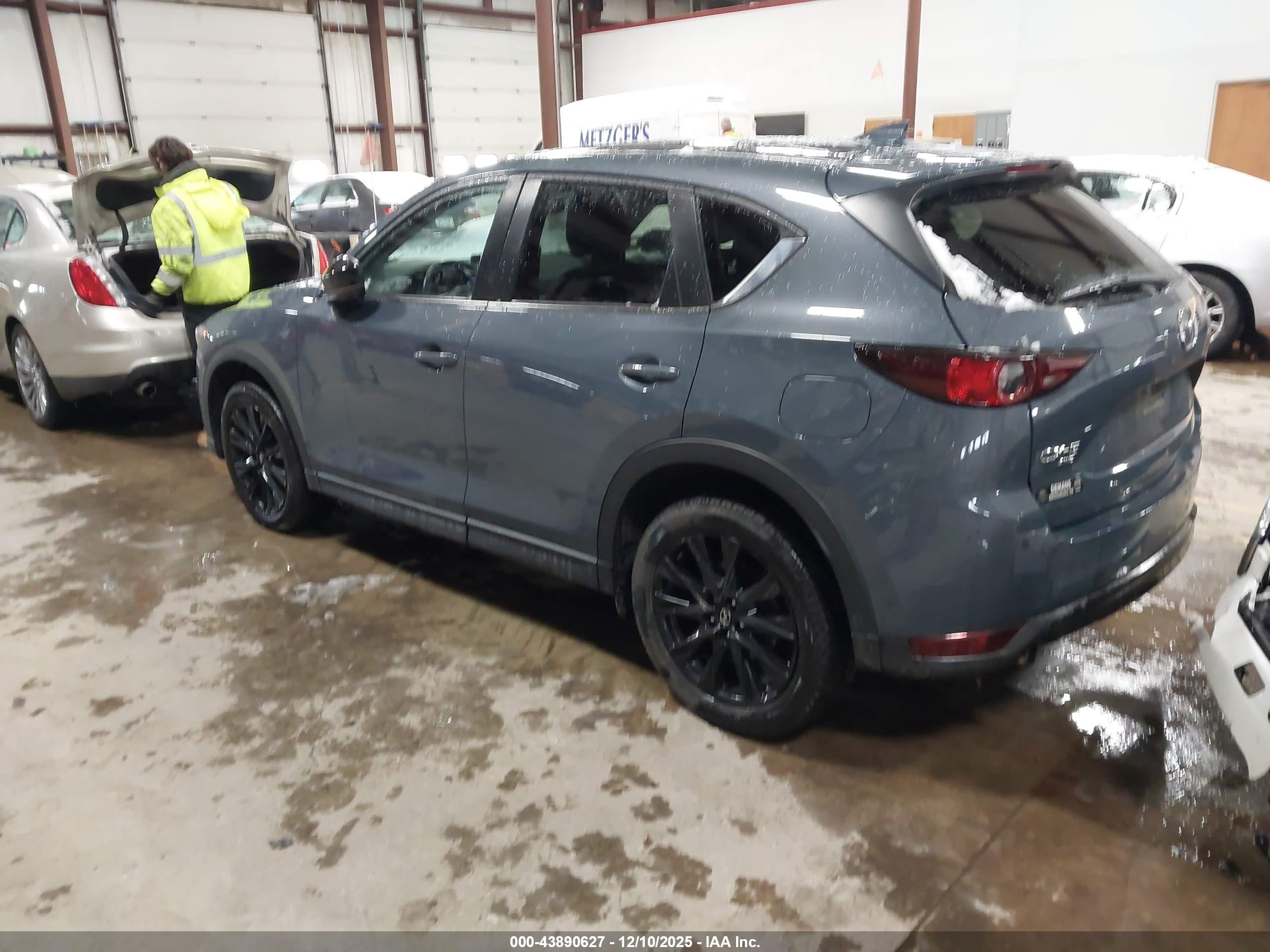 MAZDA CX-5 image 3