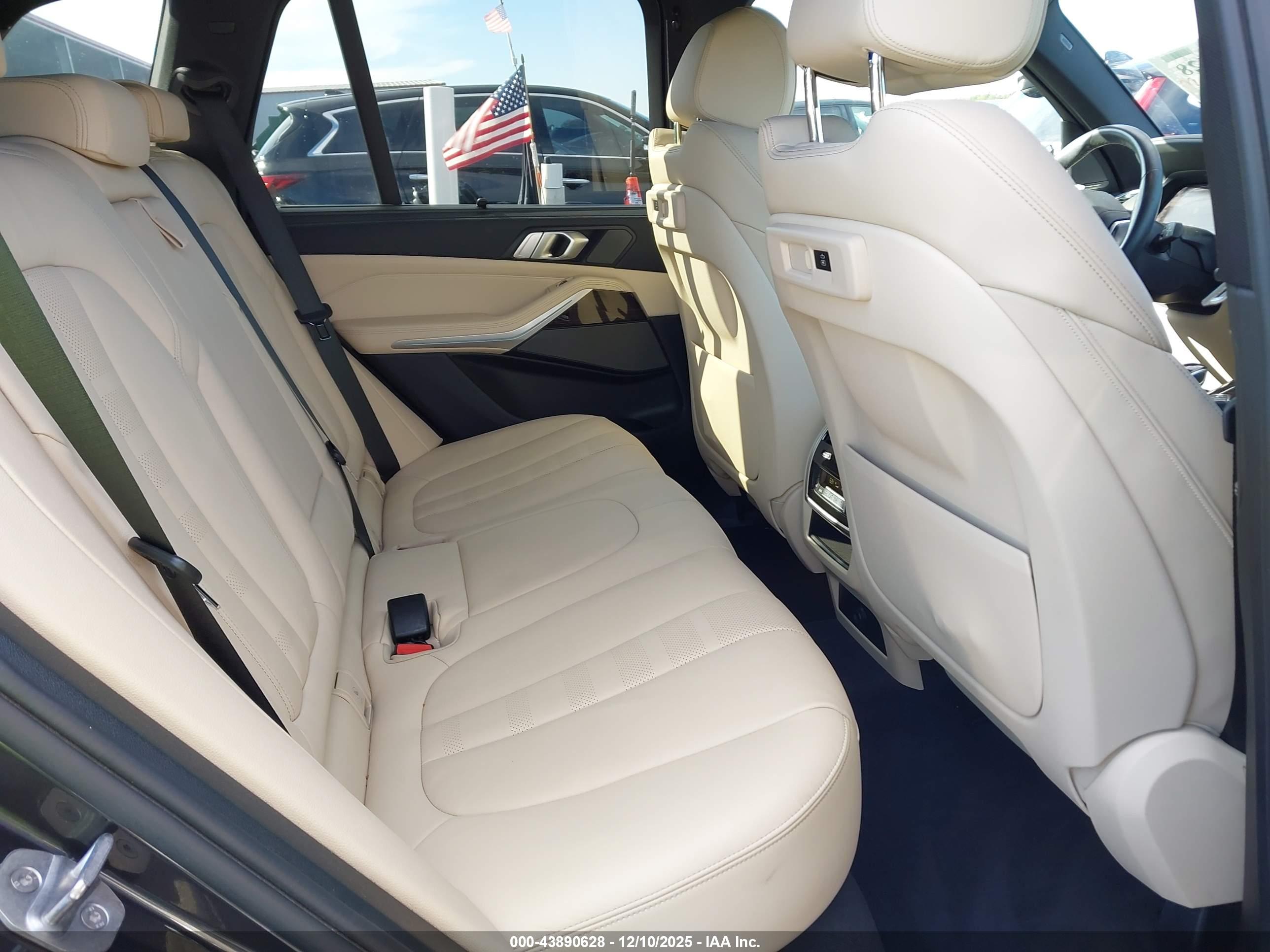 BMW X5 image 8