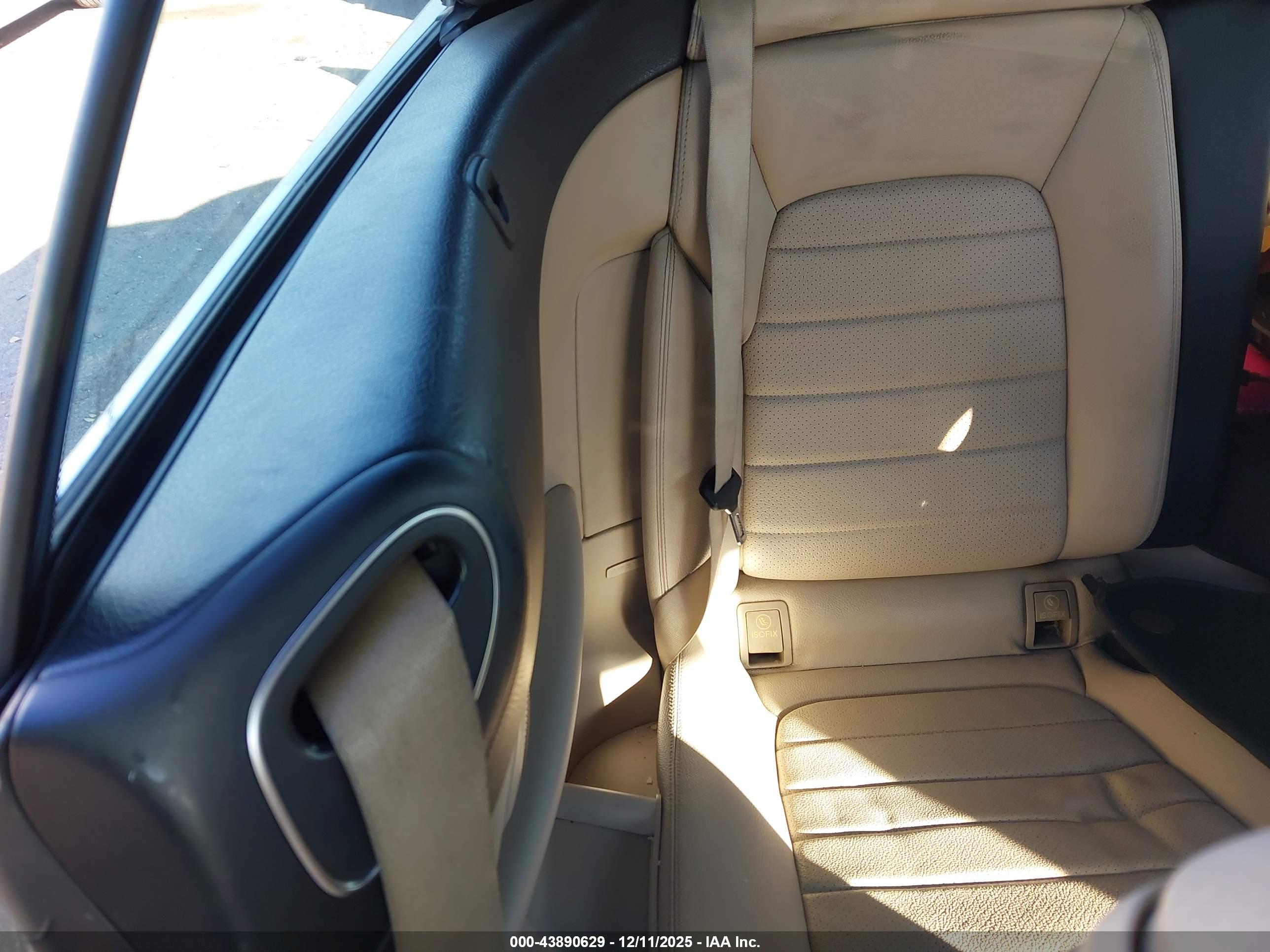 MERCEDES-BENZ C image 8