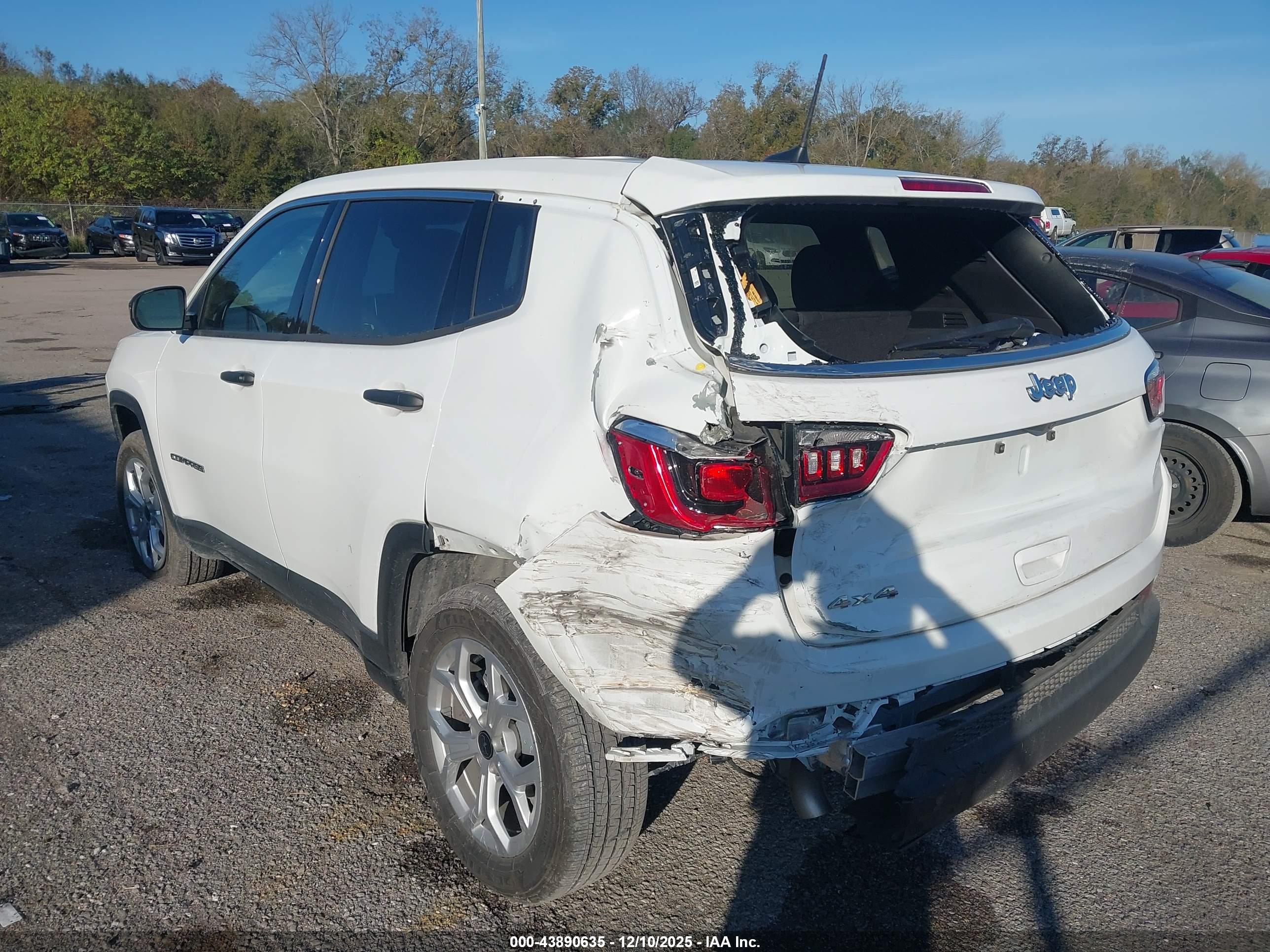 JEEP COMPASS image 3