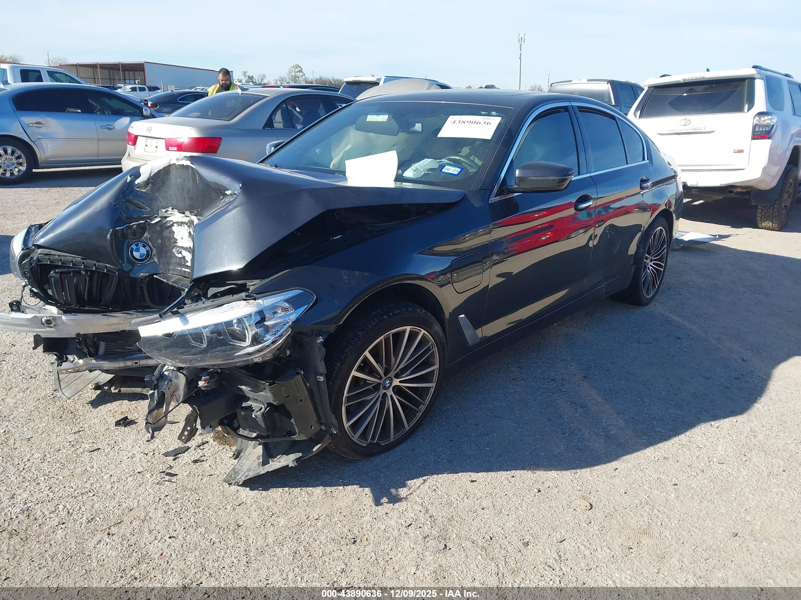 BMW 530E image 2