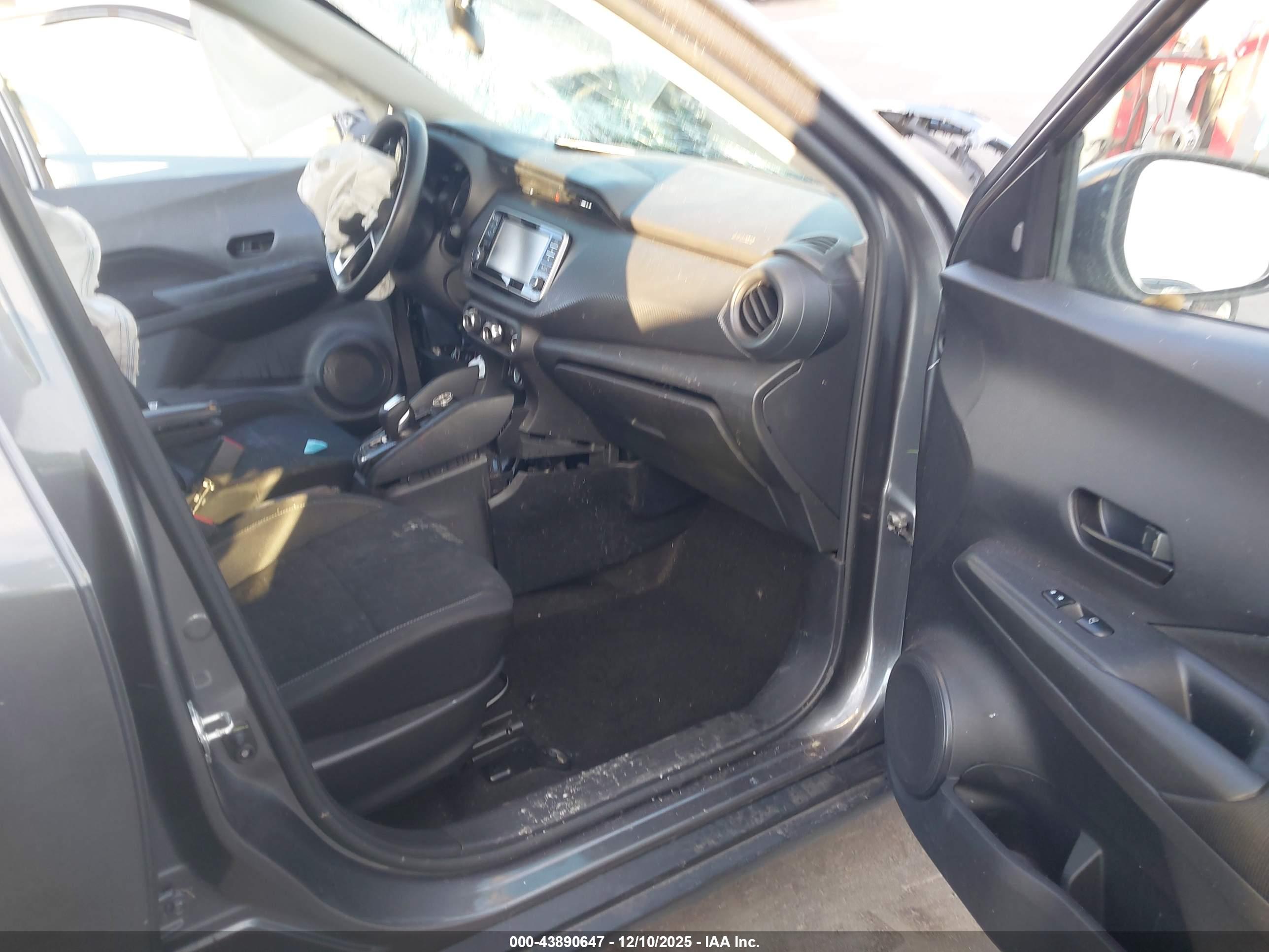 NISSAN KICKS image 5