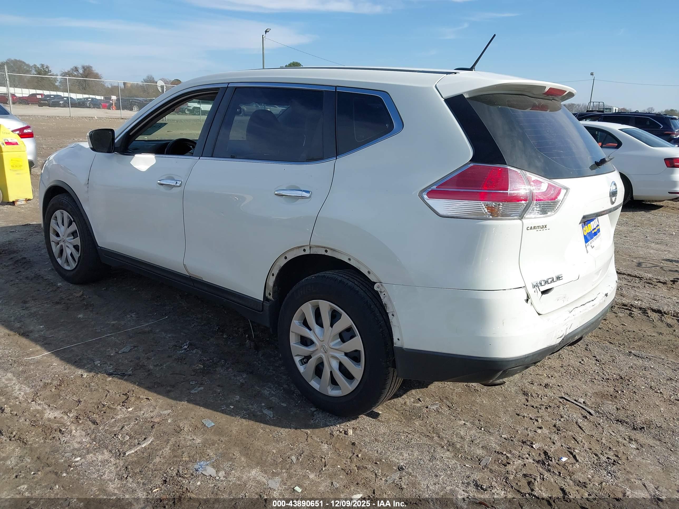 NISSAN ROGUE image 3