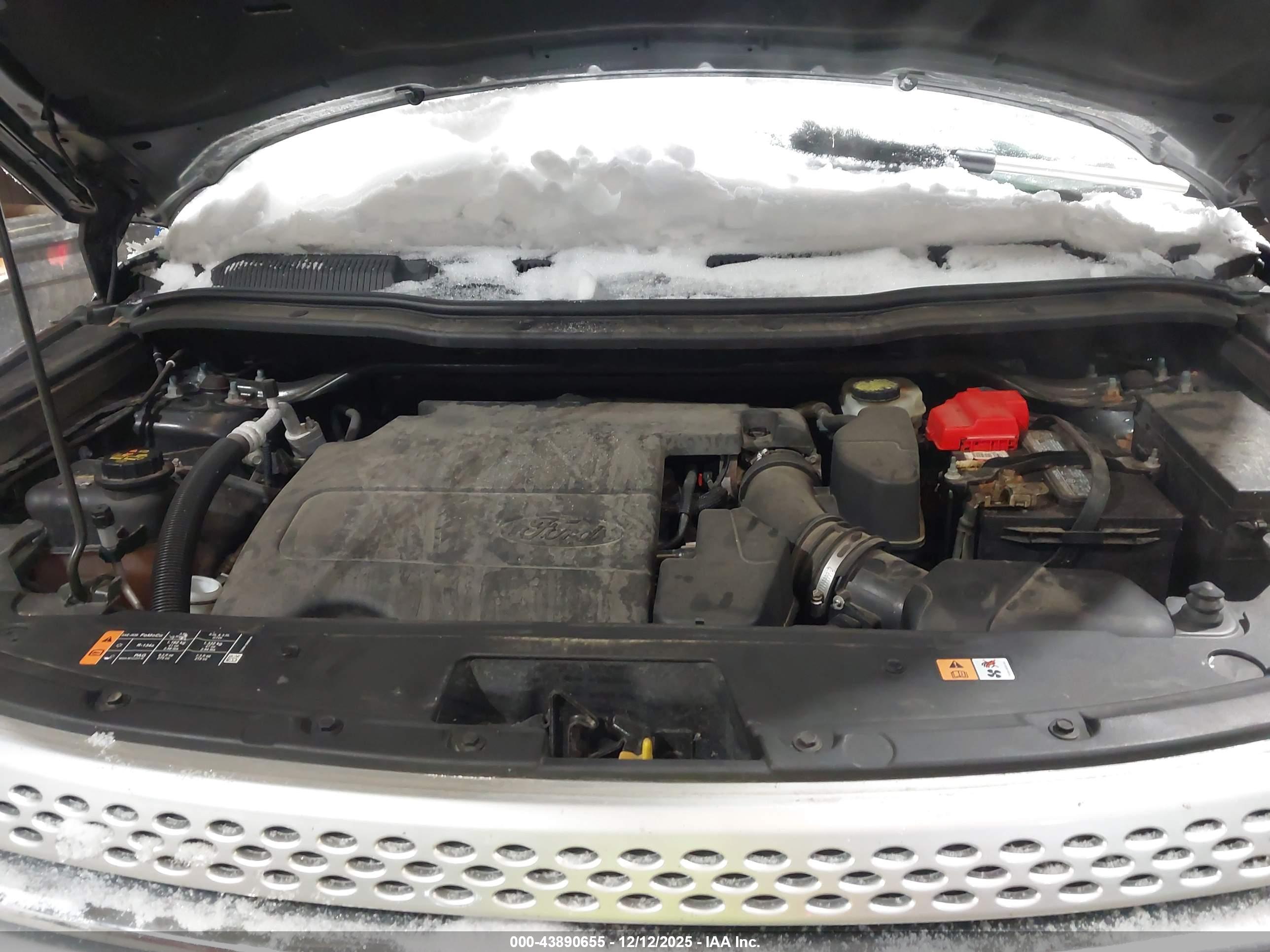 FORD EXPLORER image 10