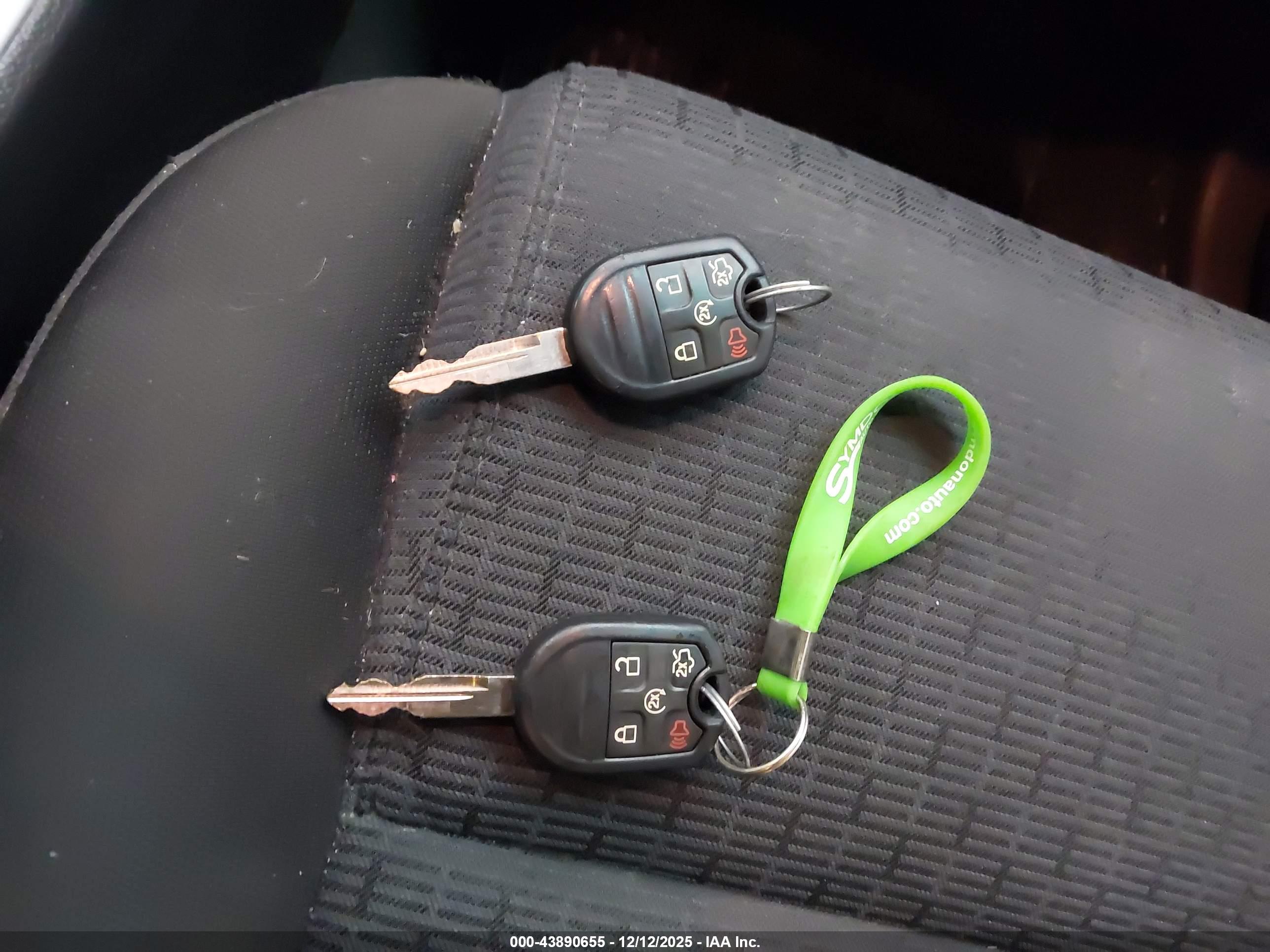 FORD EXPLORER image 11