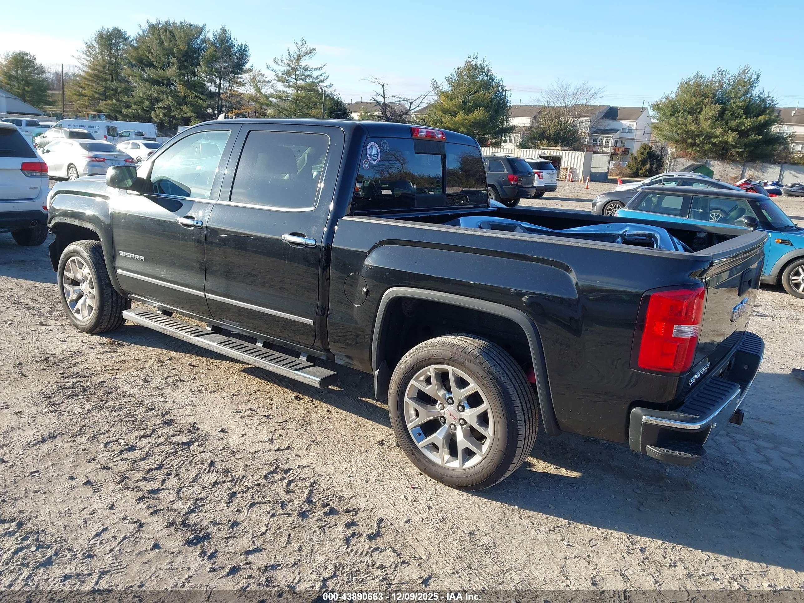 GMC SIERRA image 3