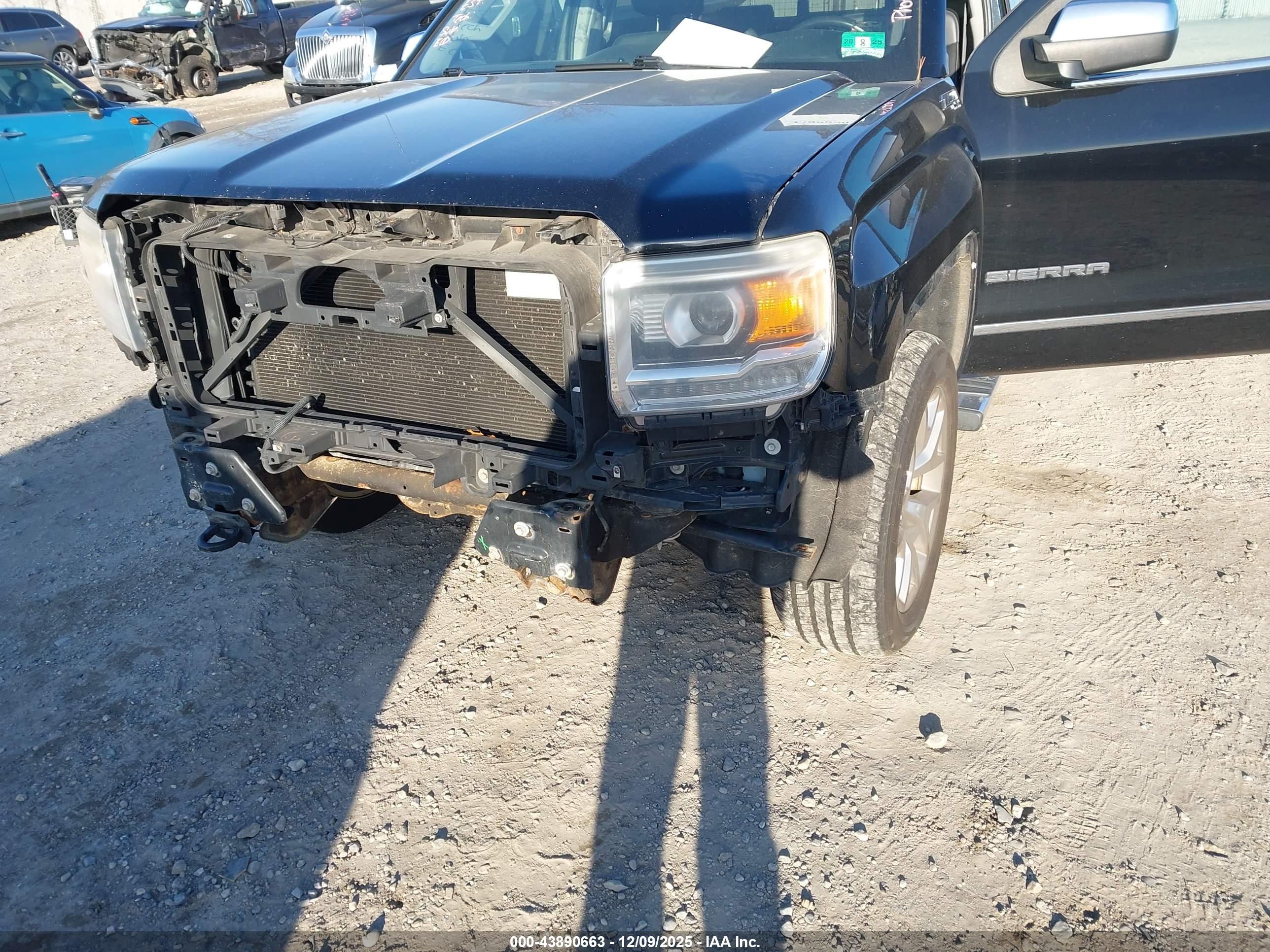 GMC SIERRA image 6