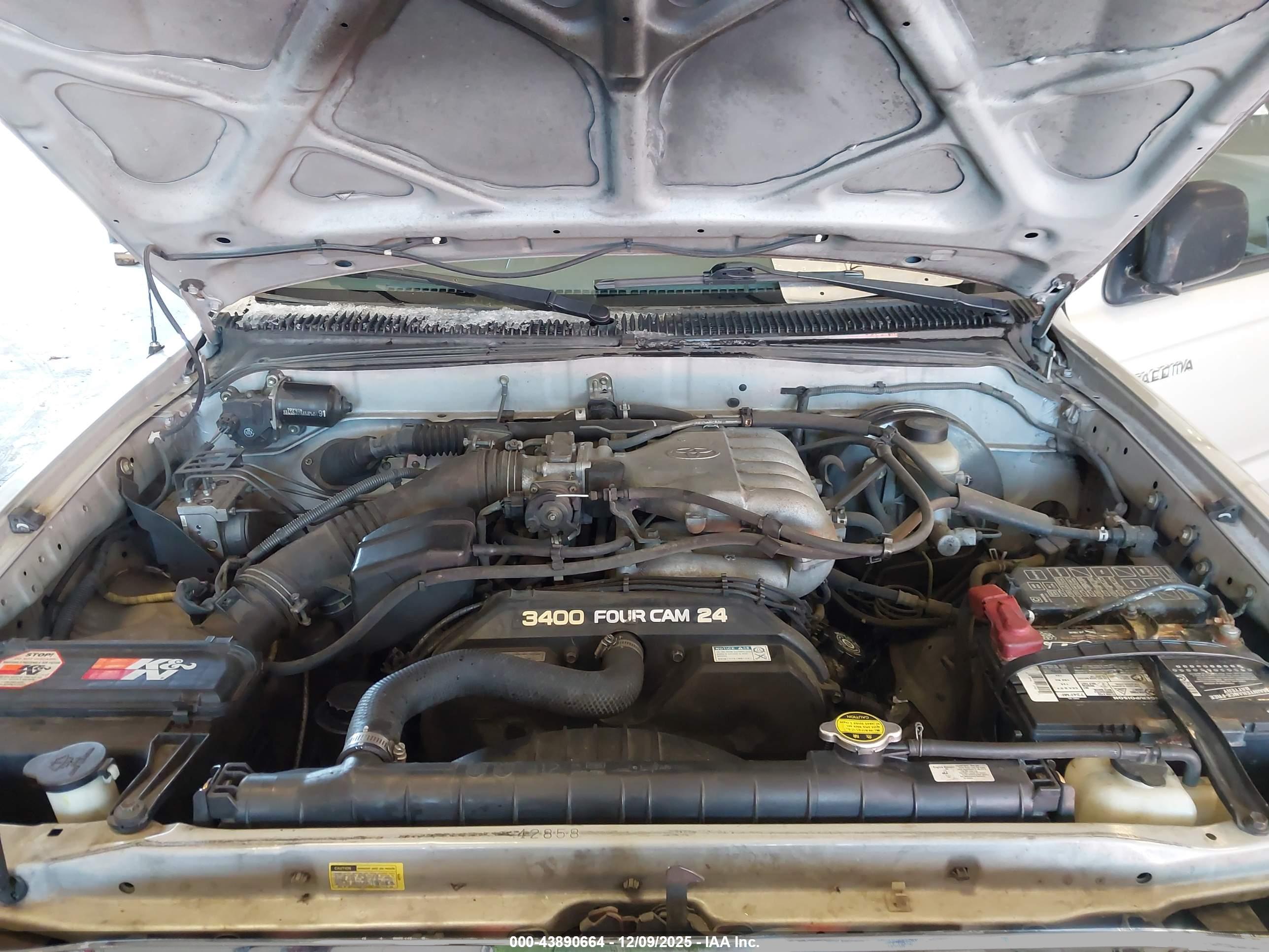 TOYOTA TACOMA image 10