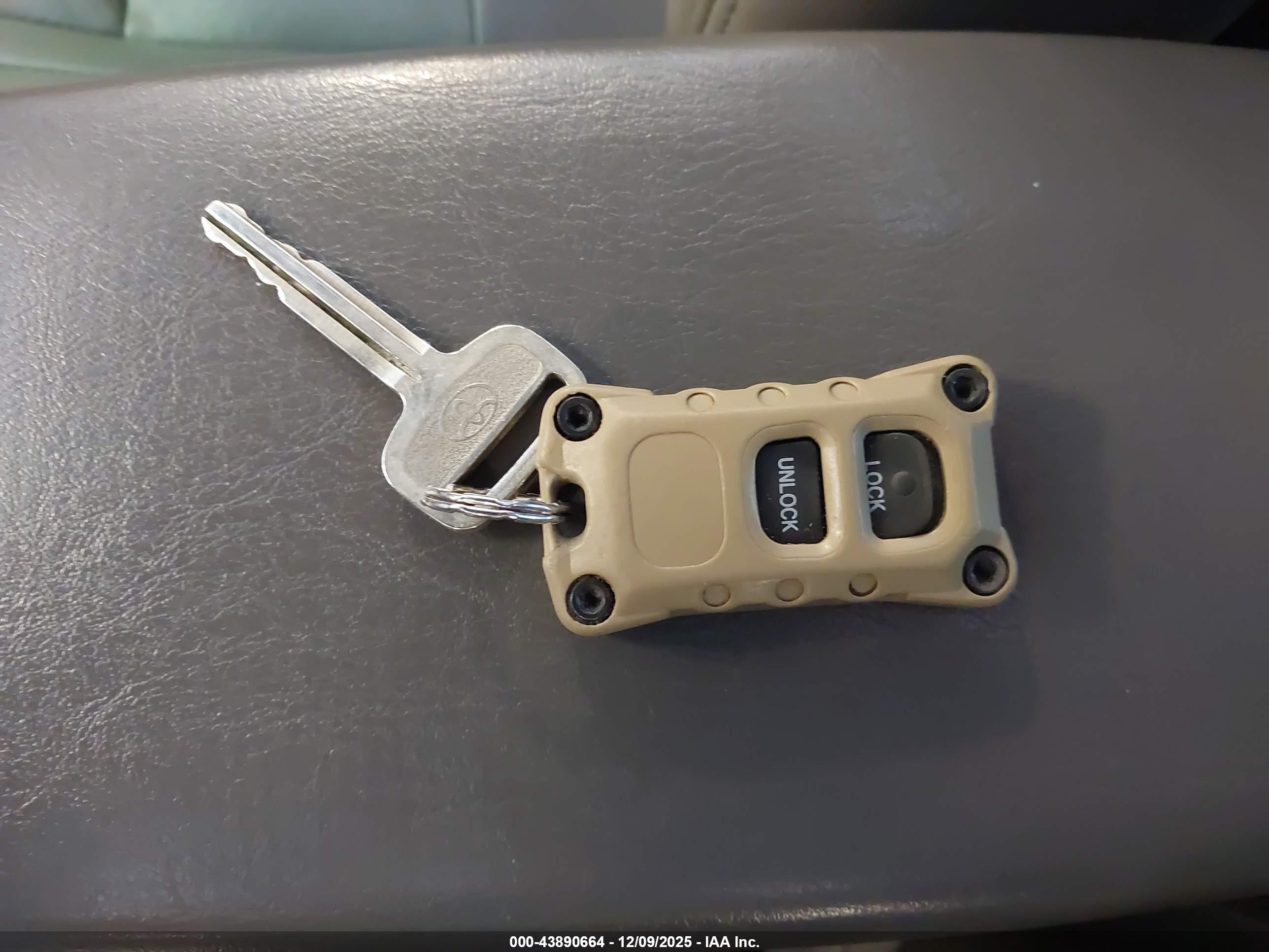 TOYOTA TACOMA image 11
