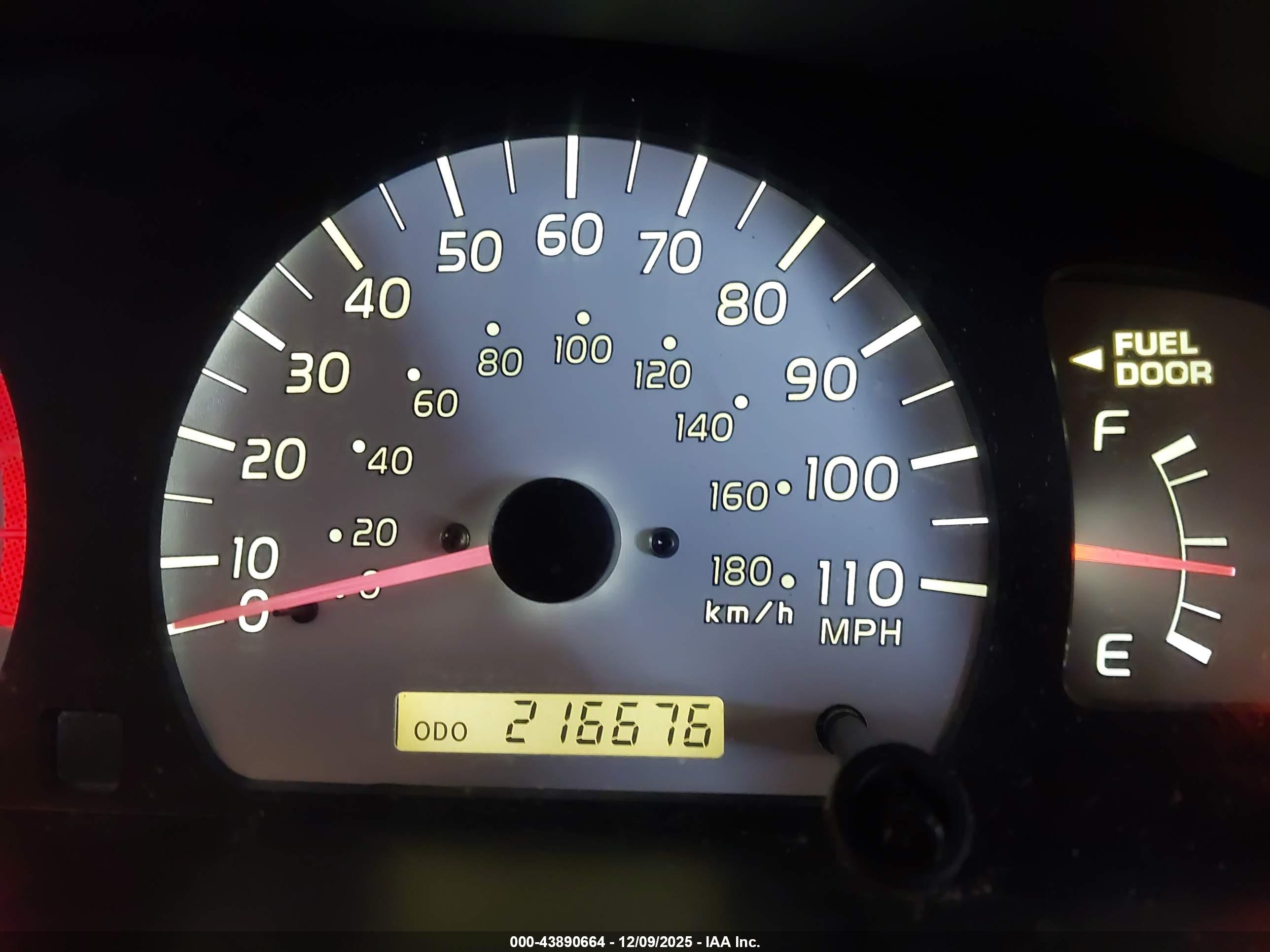 TOYOTA TACOMA image 7