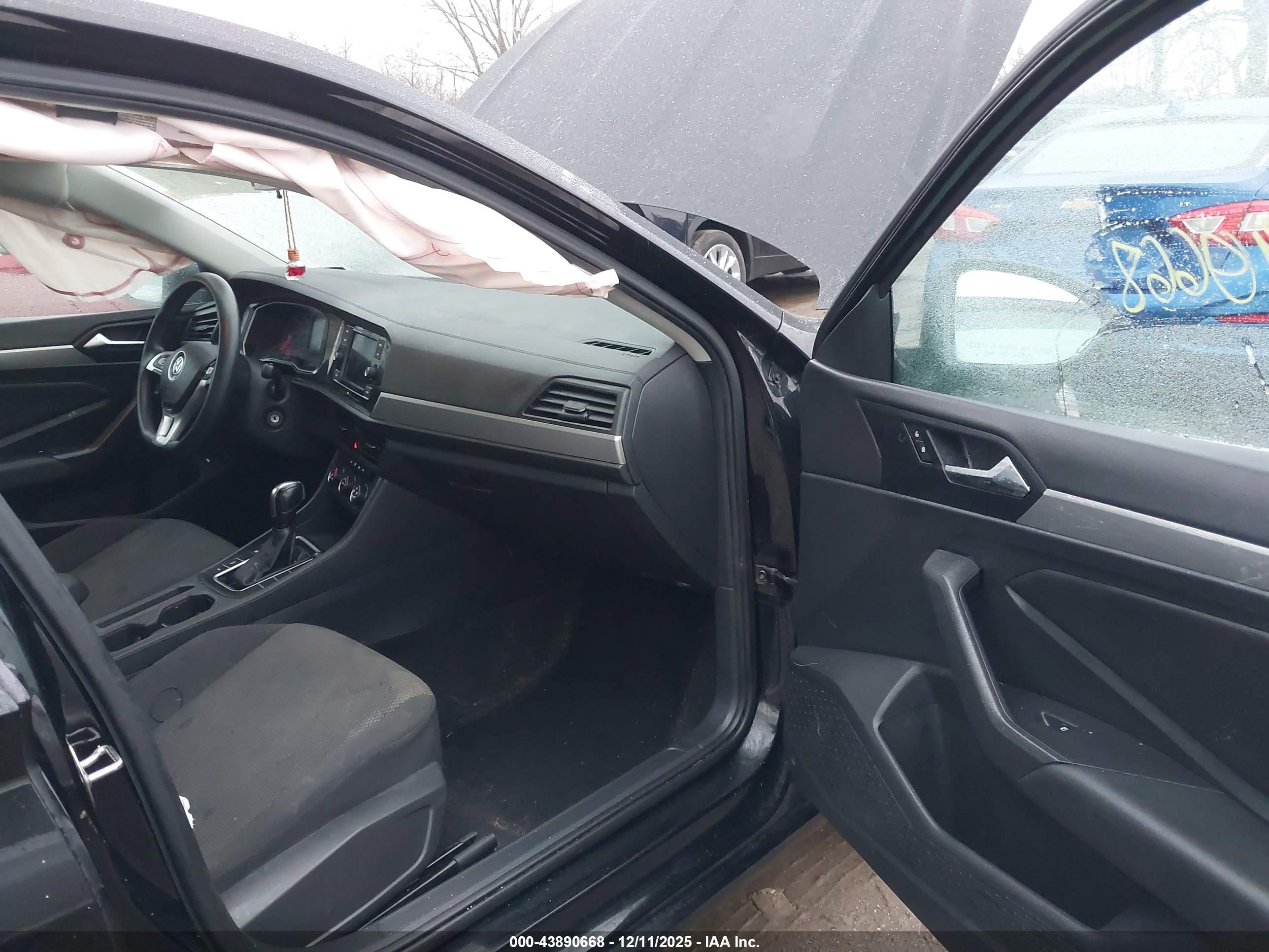 VOLKSWAGEN JETTA image 5