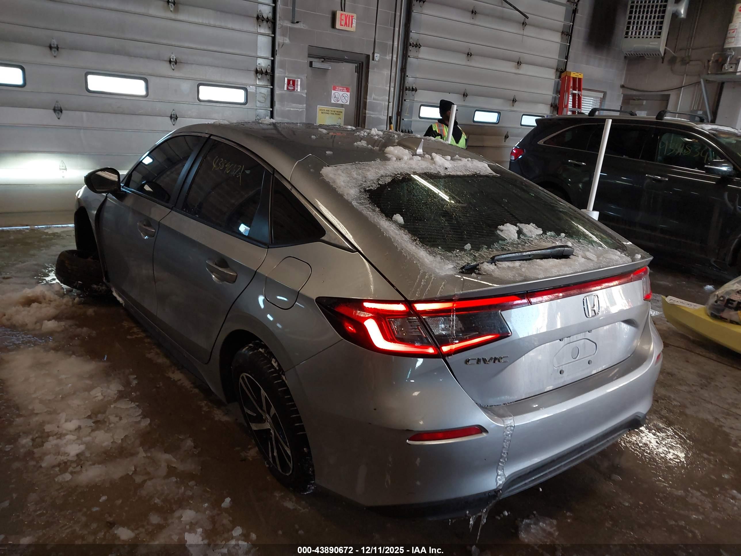 HONDA CIVIC image 3