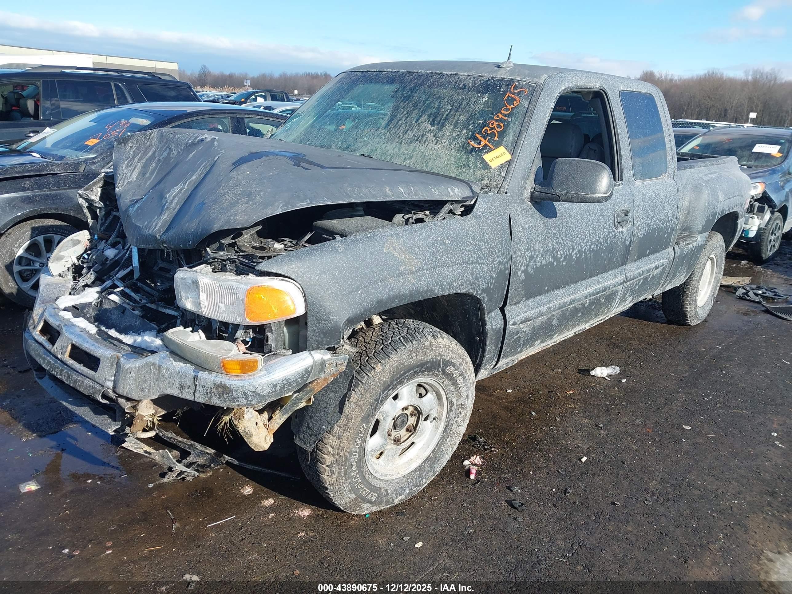 GMC SIERRA image 2