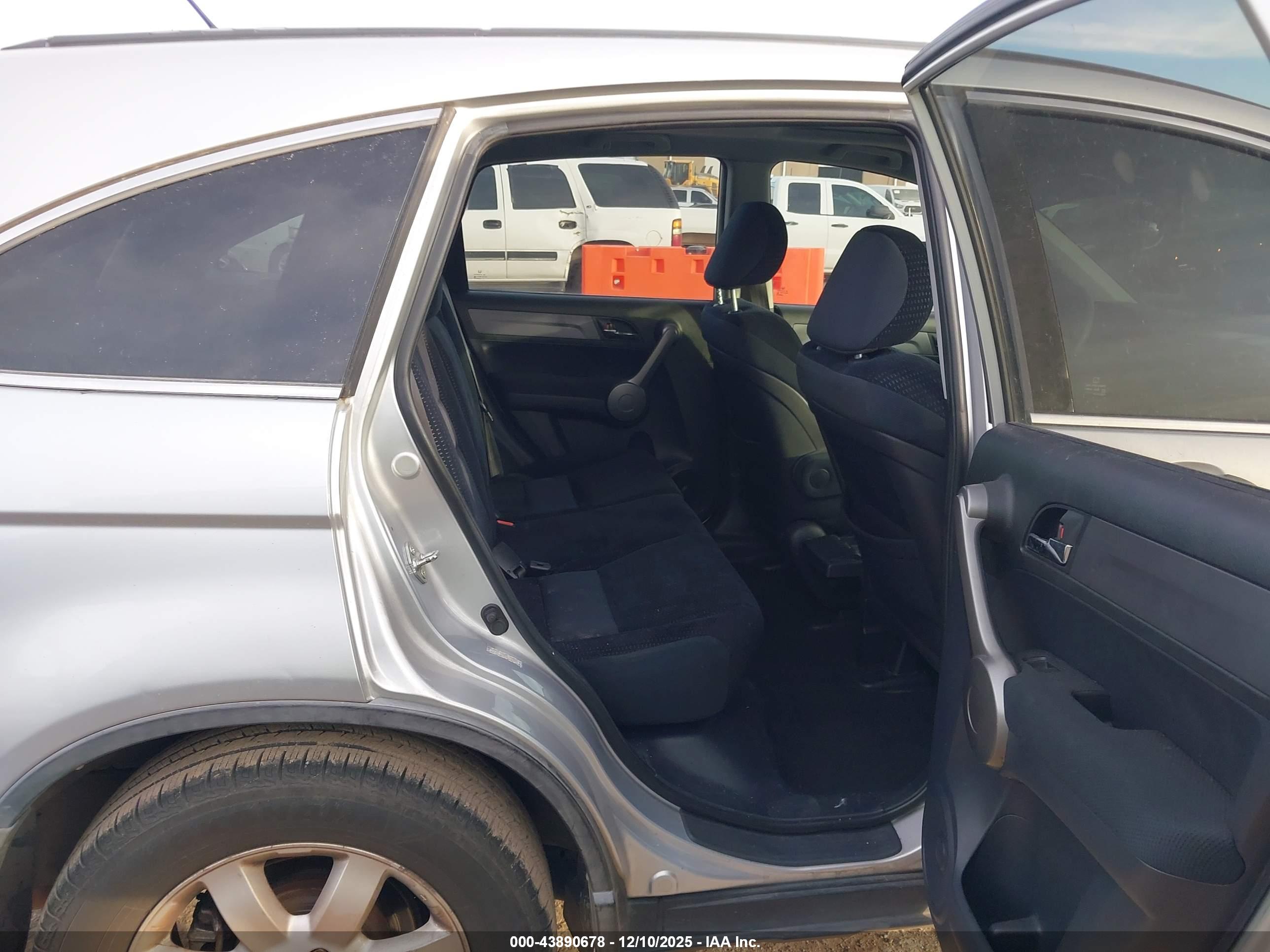 HONDA CR-V image 8