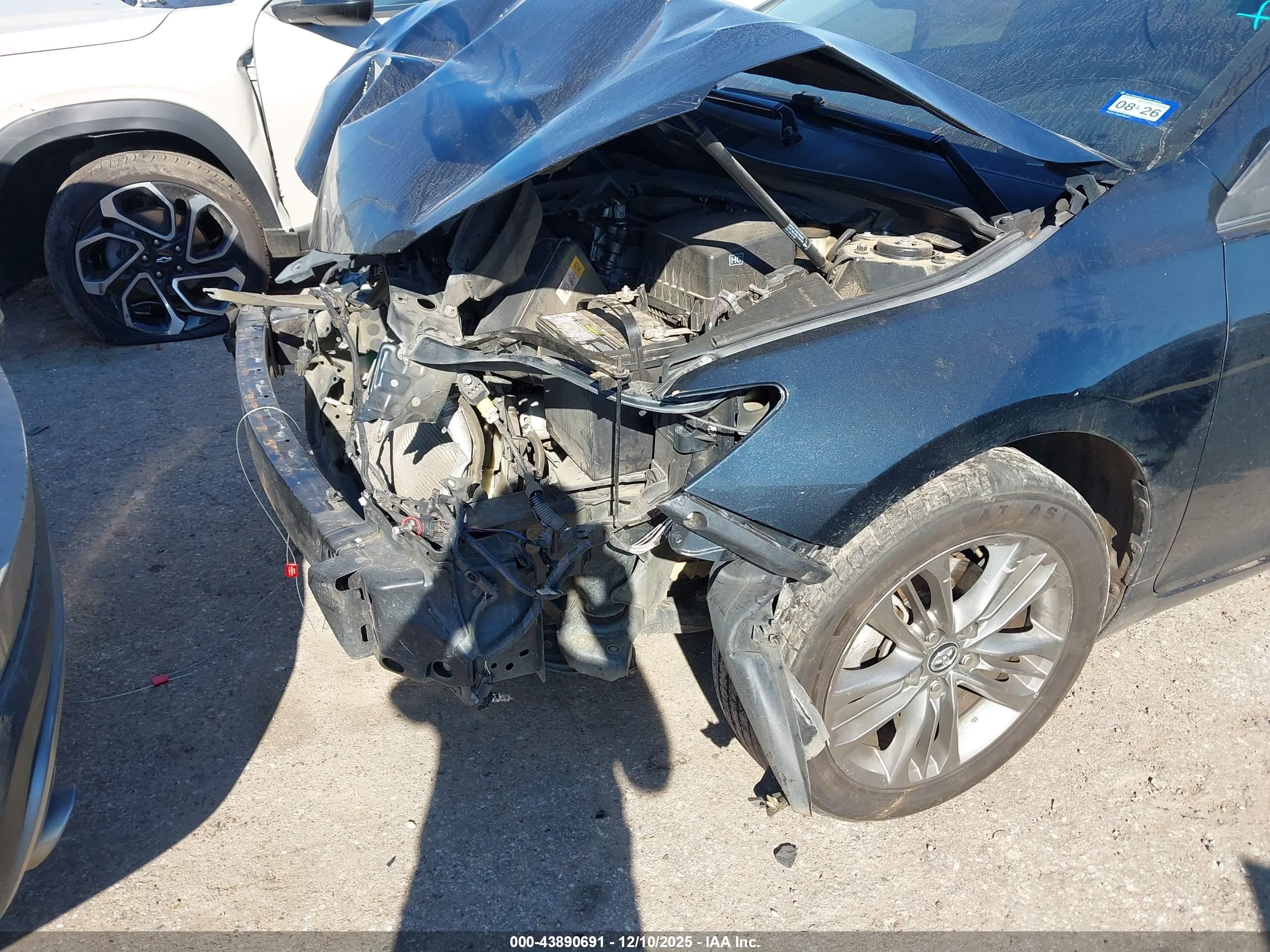TOYOTA CAMRY image 6