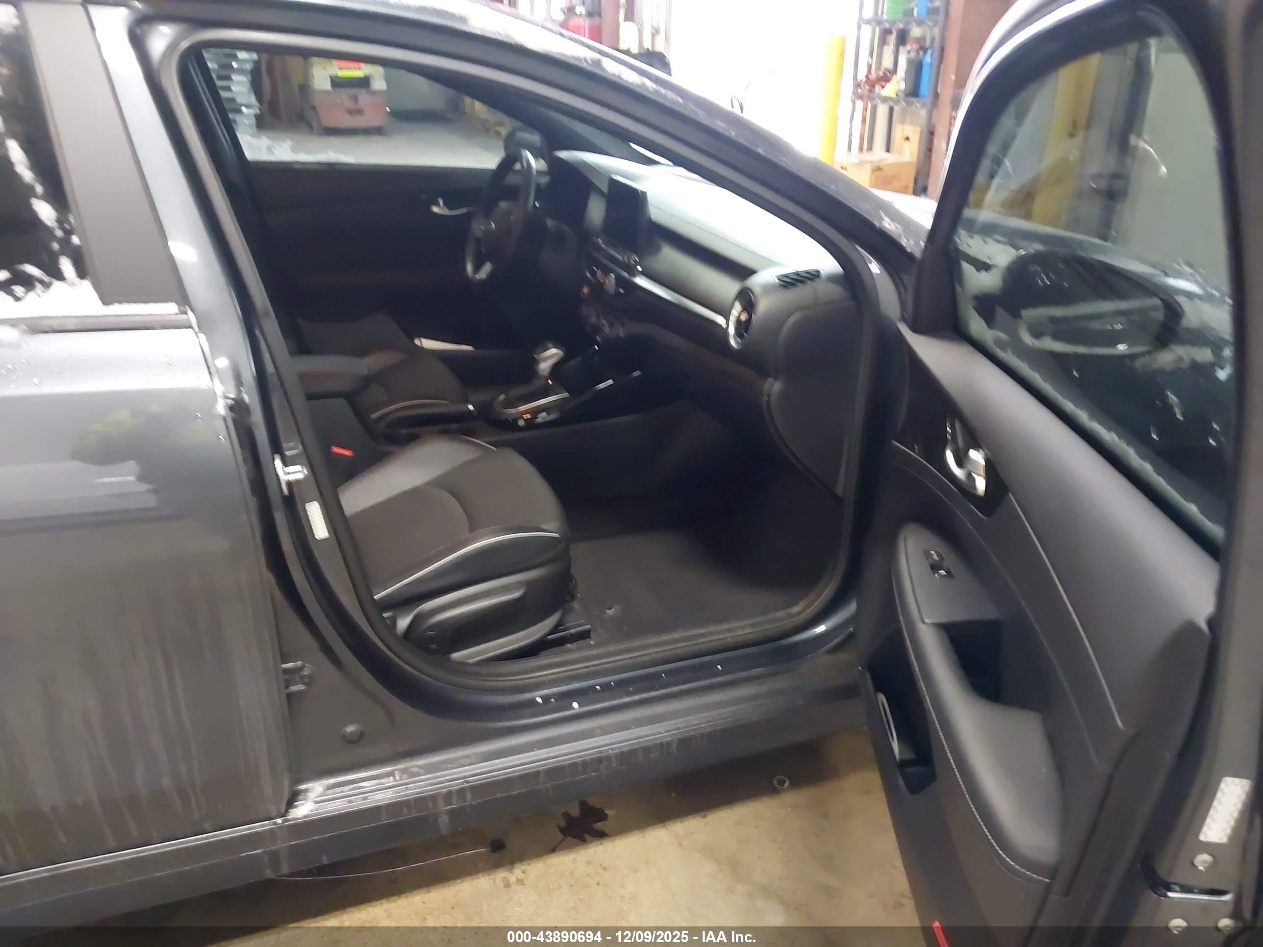 KIA FORTE image 5